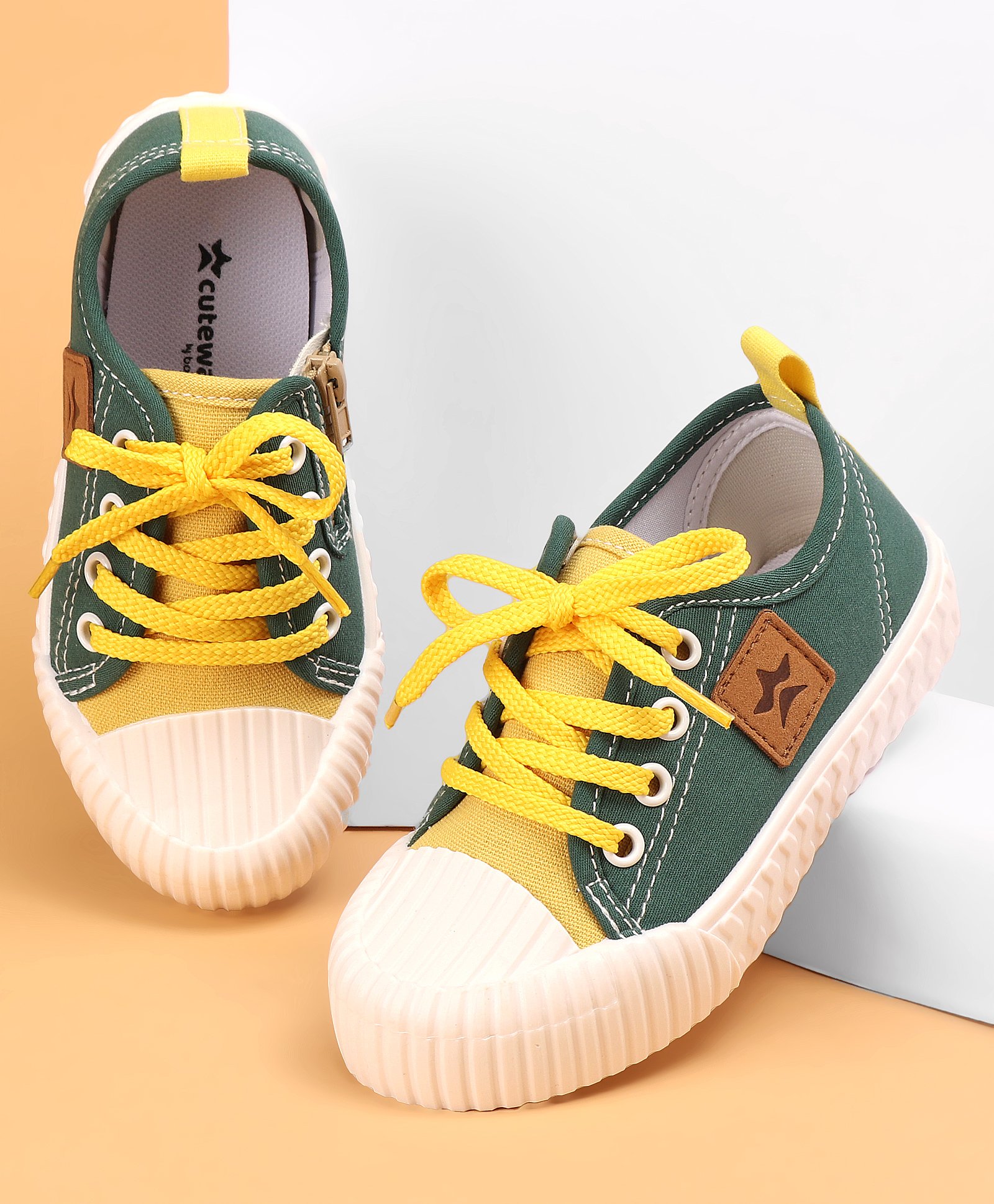 Cute Walk by Babyhug Lace Up Casual Canvas Shoes Patch Applique - Green-image-47