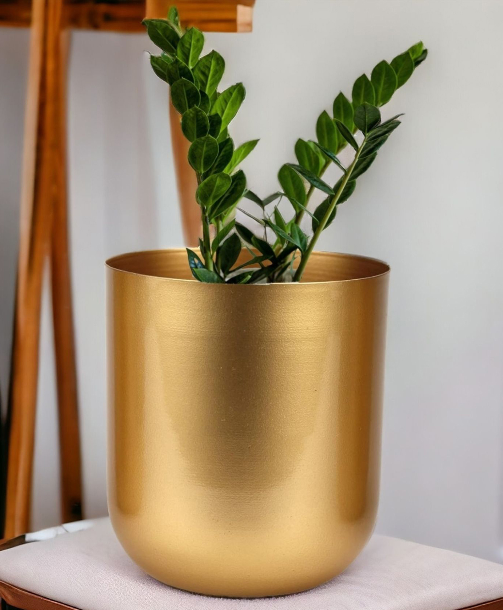Ecofynd Round Metal Planter-image-45