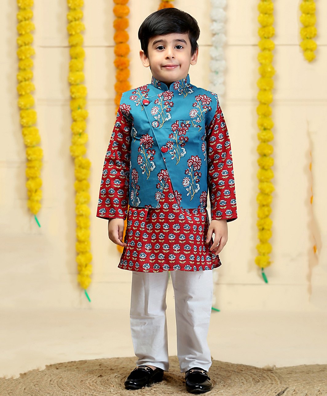 The Mom Store Cotton Full Sleeves  Floral Printed  Kurta Pyjama Set With Jacket - Blue-picture-35