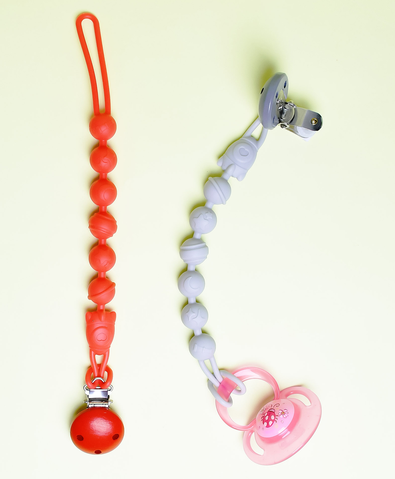 THE LITTLE LOOKERS Silicone Pacifier Clip for Baby Boys and Girls, One Piece Pacifier Clips, Wooden Soother Clips Design, Fits Most Pacifiers and Teething Toys - Red & Grey-picture-17