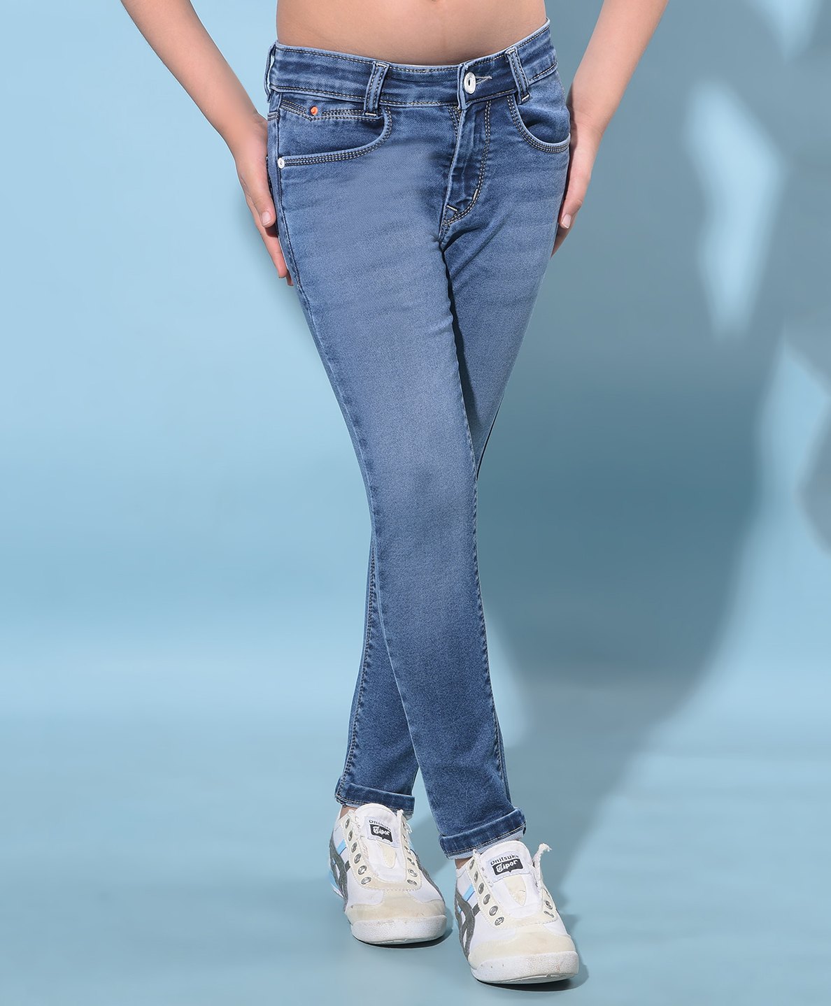 CRIMSOUNE CLUB Solid Jeans - Blue-picture-38