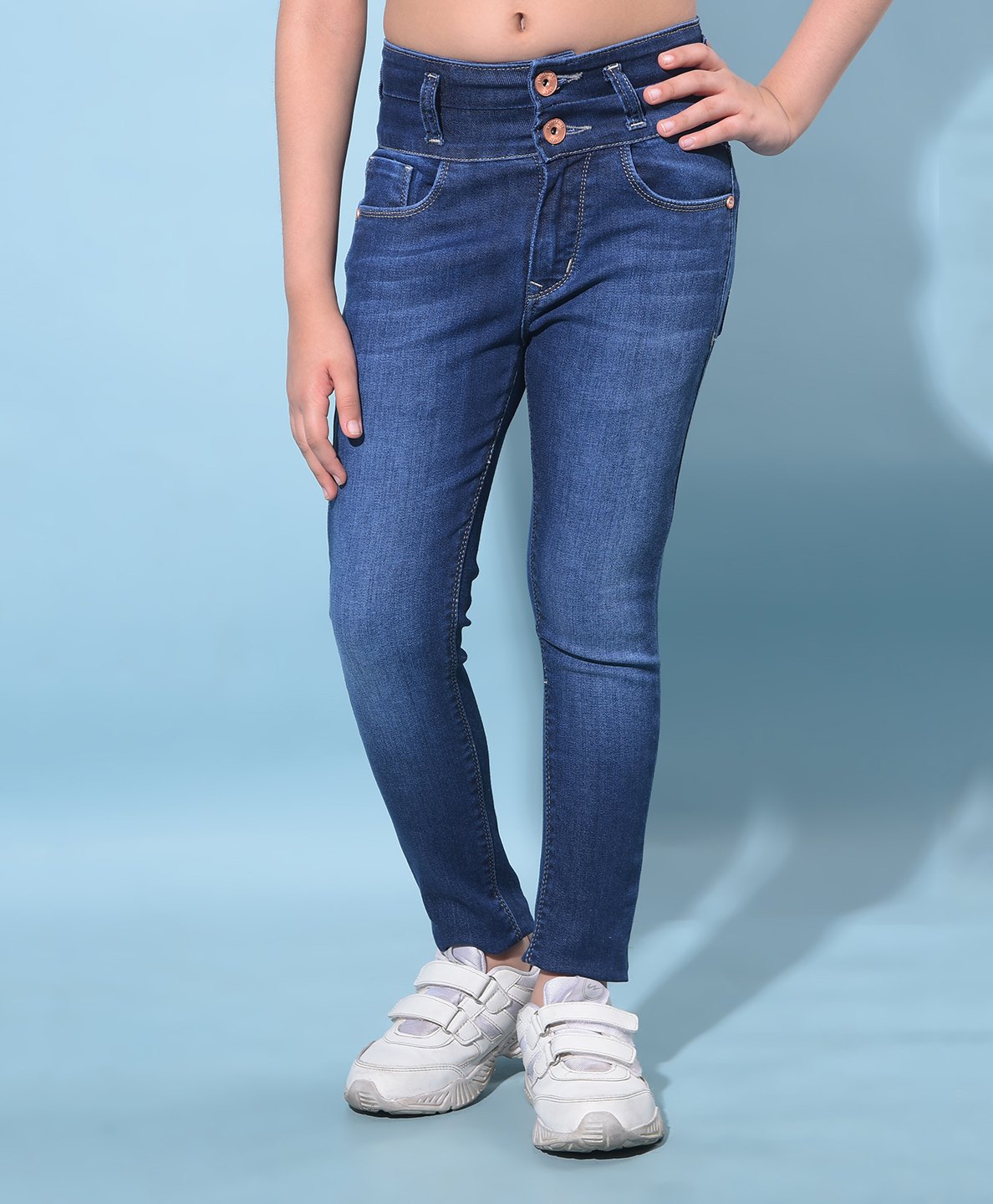 CRIMSOUNE CLUB Mild Washed Jeans - Blue-picture-28