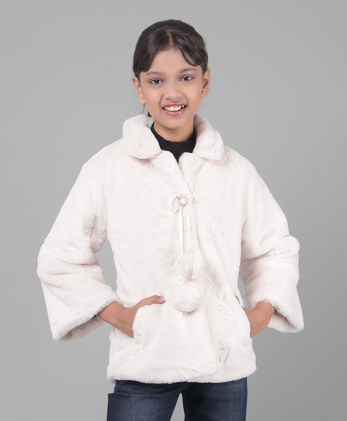 CRIMSOUNE CLUB Three Fourth Sleeves Heart Detailed Jacket - White-picture-14