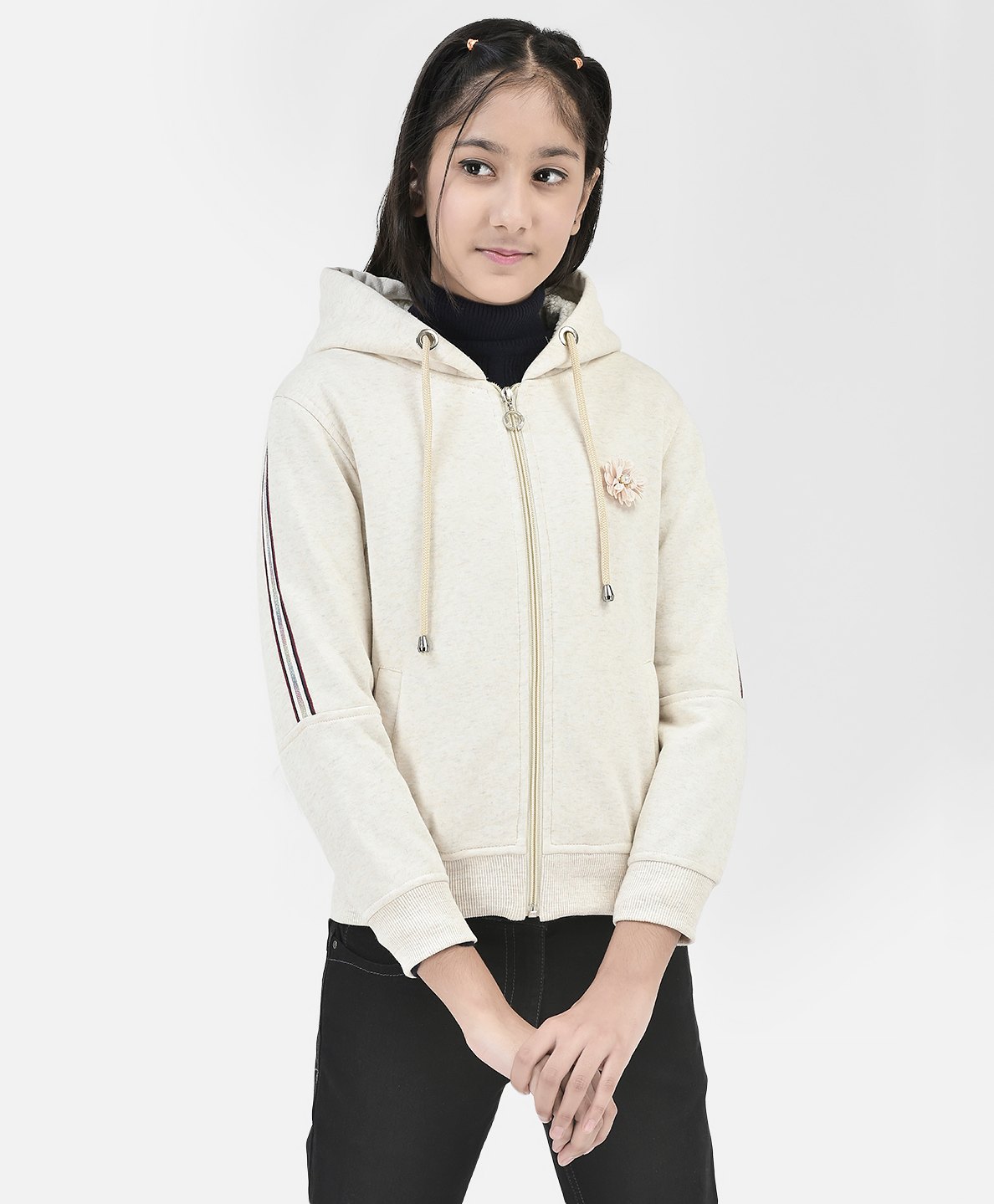 CRIMSOUNE CLUB Cotton Full Sleeves Flower Applique Sweatshirt - White-image-48