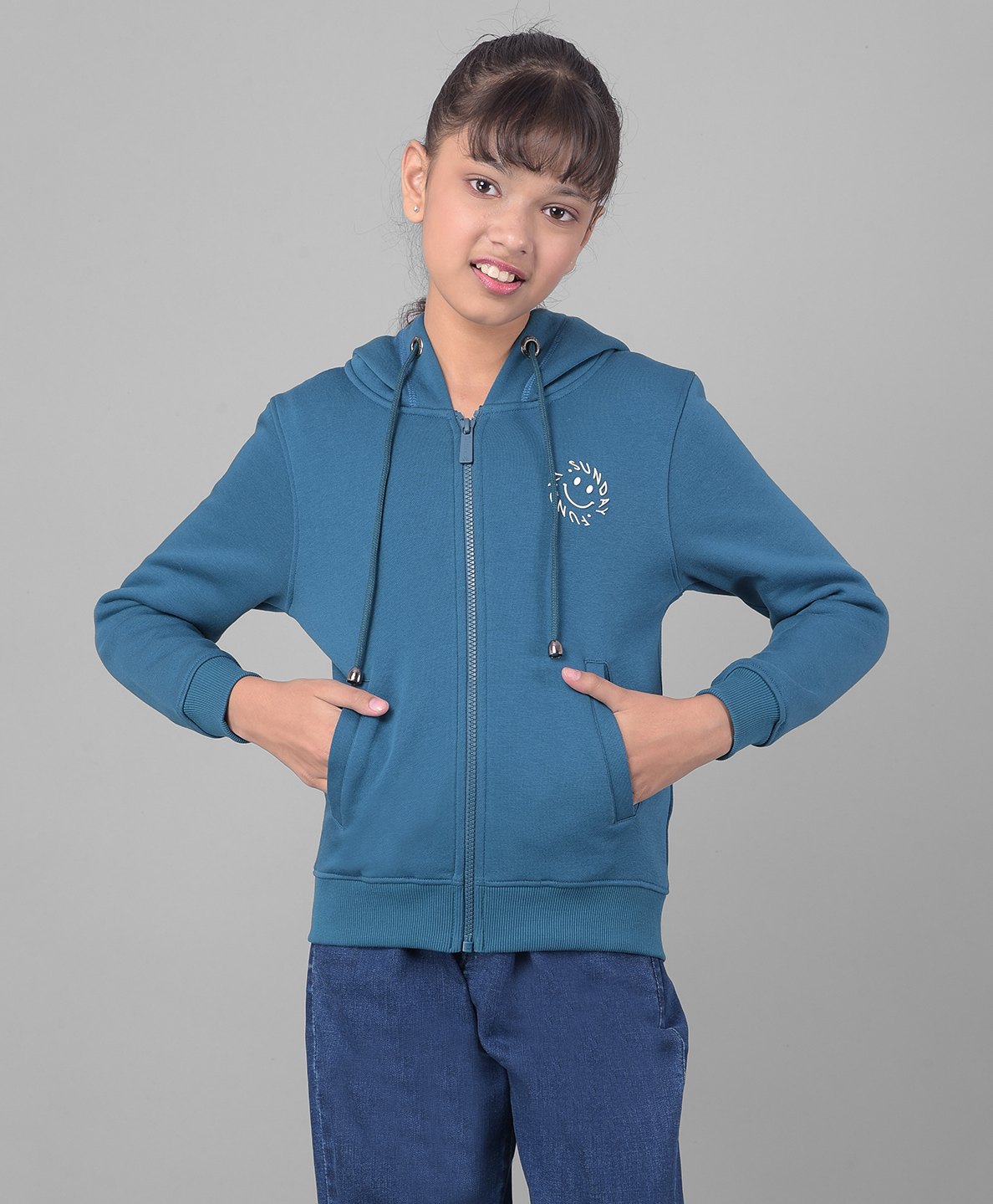 CRIMSOUNE CLUB Cotton Full Sleeves Sunday Funday Text Printed Hooded Sweatshirt - Blue-image-47
