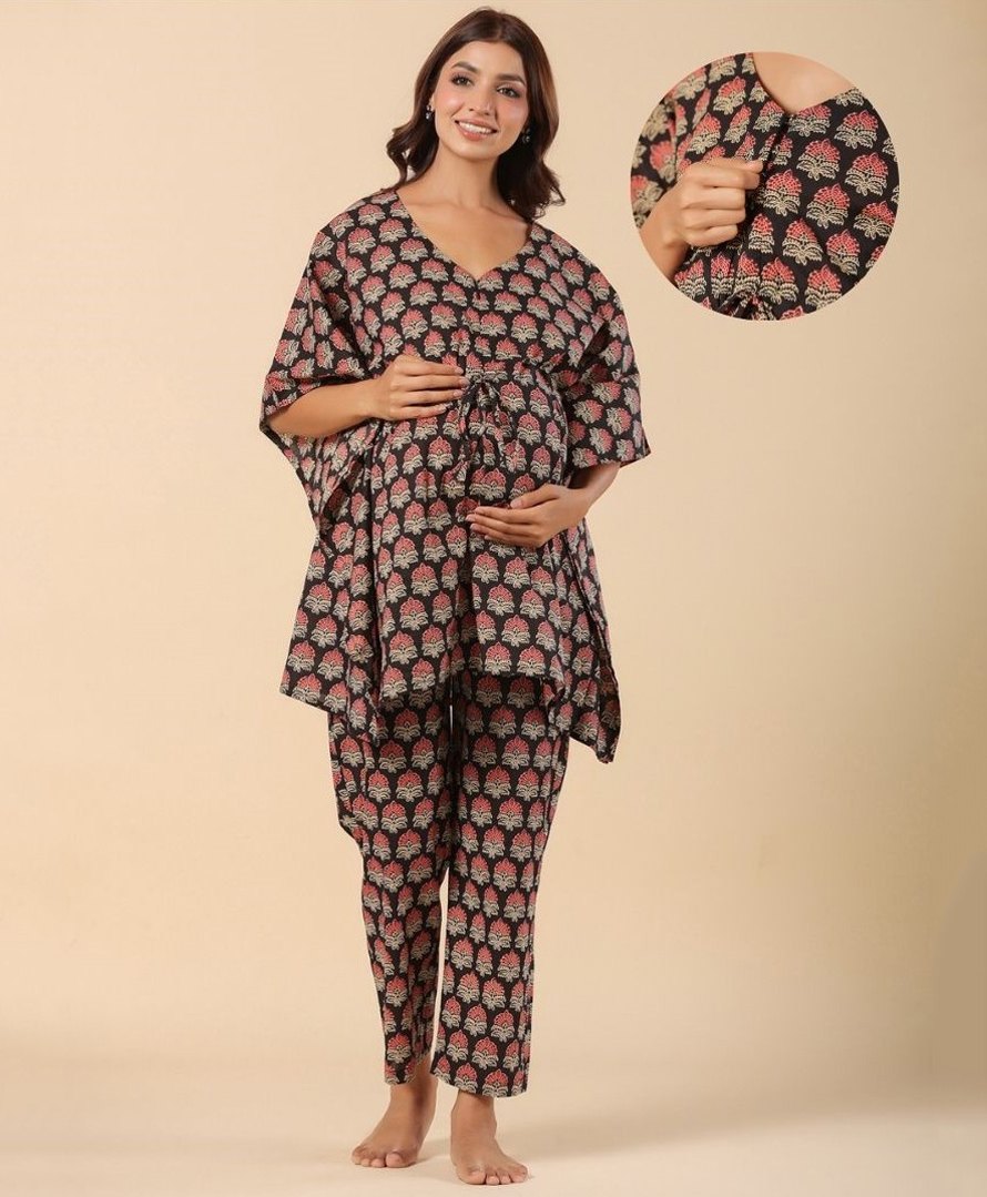 Ikk Kudi by Seerat Cotton Woven Three Fourth Batwing Sleeves Floral Motif Printed Kaftan Top With Zipper Nursing Access & Pant Set - Black-picture-26