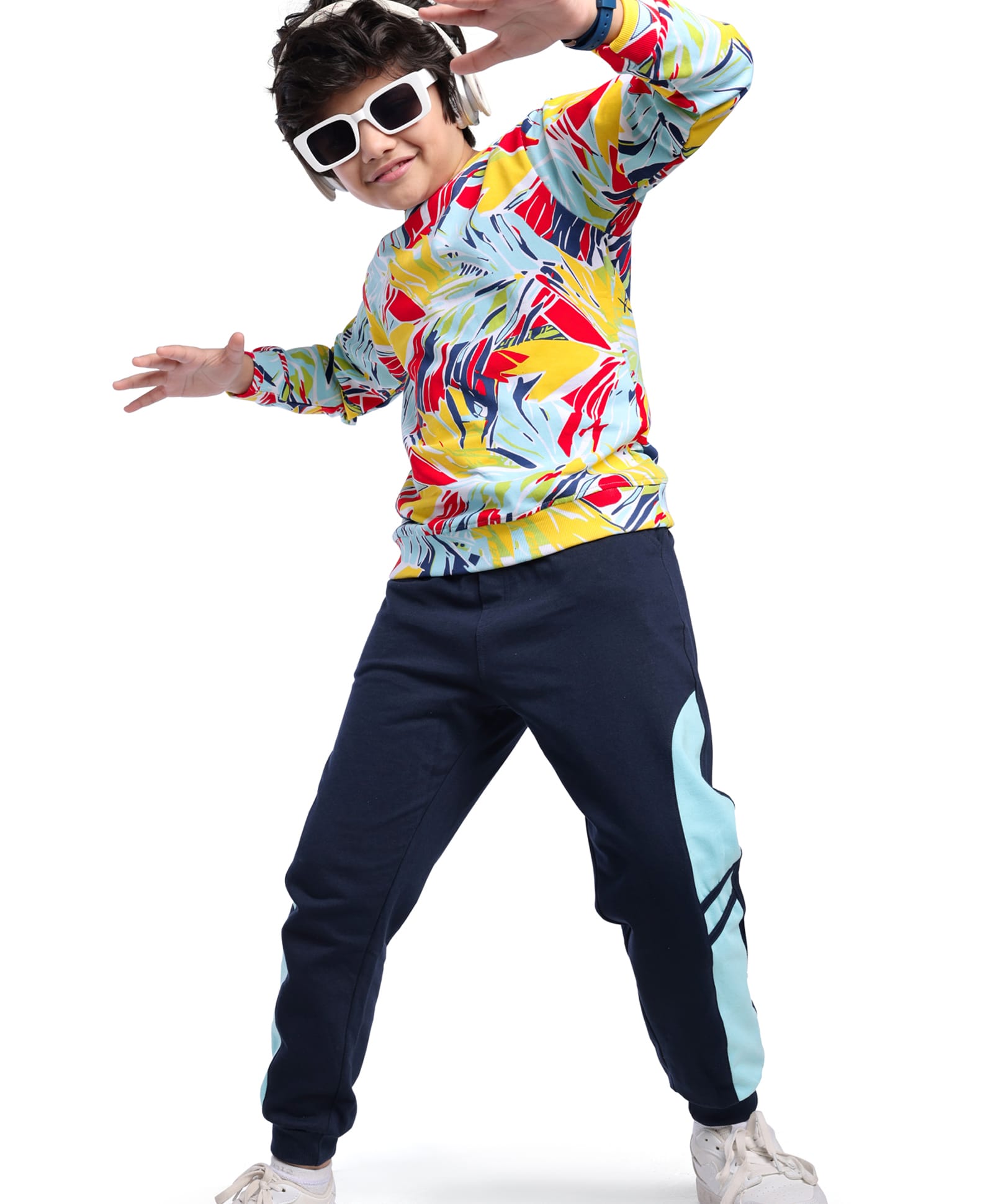 Ollington St. 100% Cotton Knit Full Sleeves Sweatshirt & Joggers Set With Tropical Print - Multicolor-picture-38