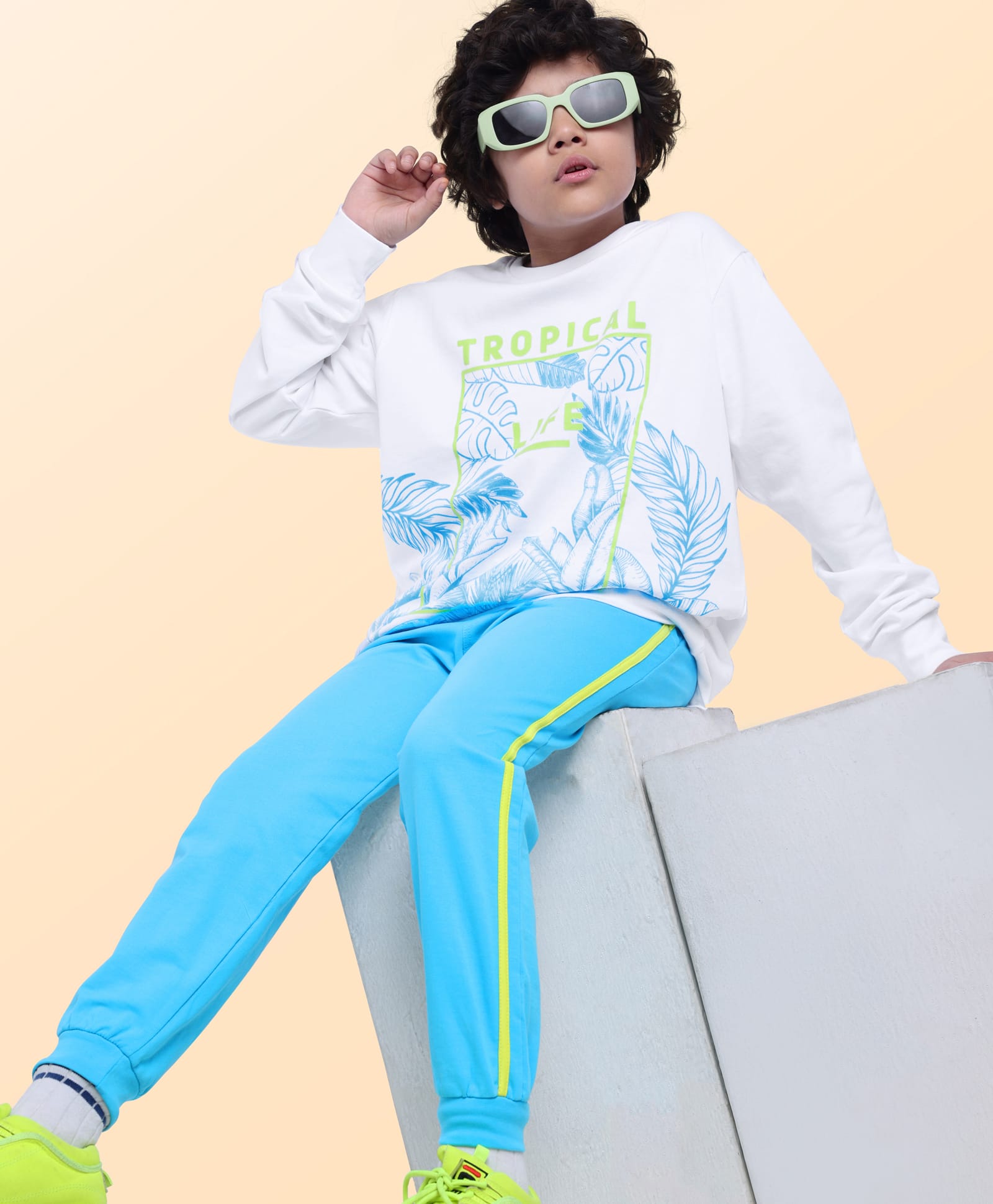 Ollington St. 100% Cotton Knit Full Sleeves Sweatshirt & Joggers Set With Tropical Theme Print - White & Blue-picture-38