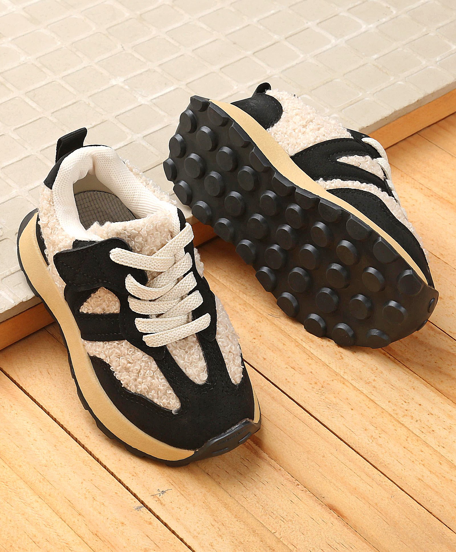 Babyoye Sneakers with Lace Up Closure - Black-picture-13