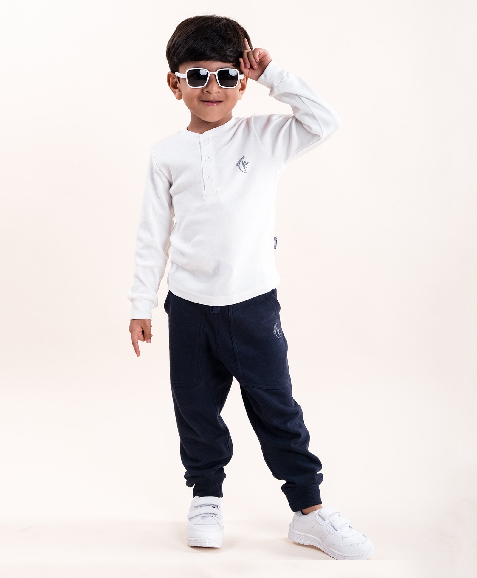Kiddopanti Cotton Full Sleeves Brand Logo Printed Henley Neck Tee With Fleece Track Pant Set - White & Navy-image-9