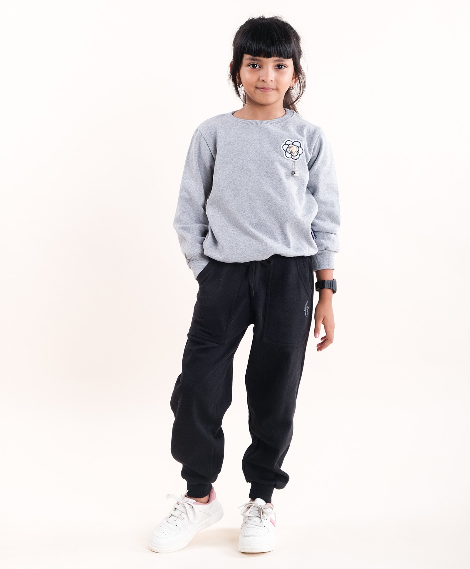 Kiddopanti Fleece Full Sleeves Floral Patch Detailed Sweatshirt With Track Pant Set - Grey Melange & Black-picture-29