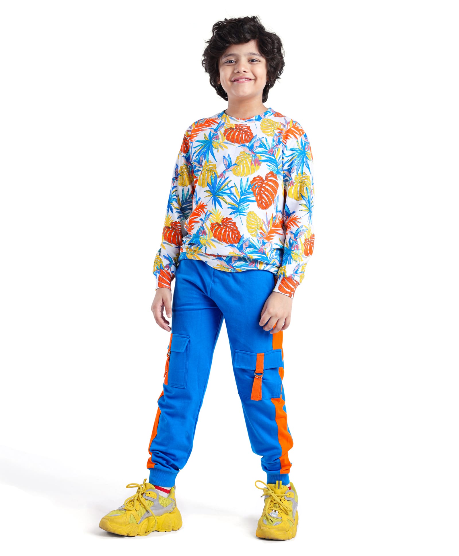 Ollington St. Cotton Knit Full Sleeves Sweatshirt & Cargo Pockets Joggers Winter Wear Suit With Tropical Theme Print - Blue-picture-36