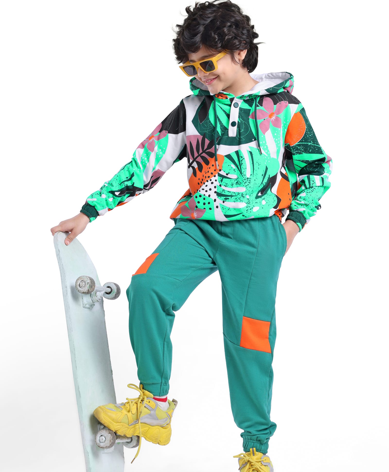 Ollington St. 100% Cotton Knit Full Sleeves Tropical Theme Printed Hooded Sweatshirt & Joggers Set - Dark Green & White-picture-18
