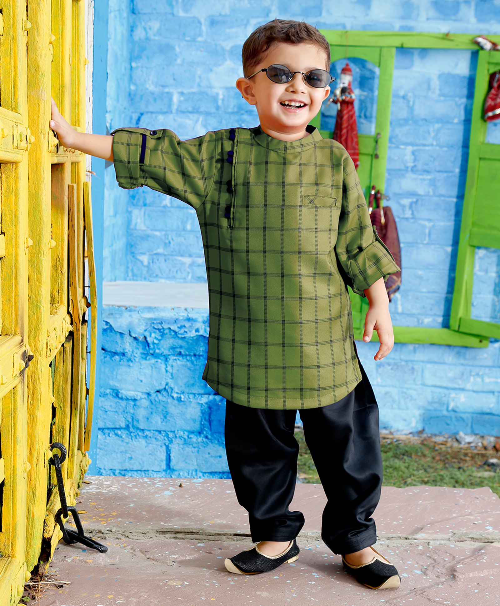 BAD BOYS Full Sleeves Checked Kurta With Solid Pyjama Set - Green-image-40
