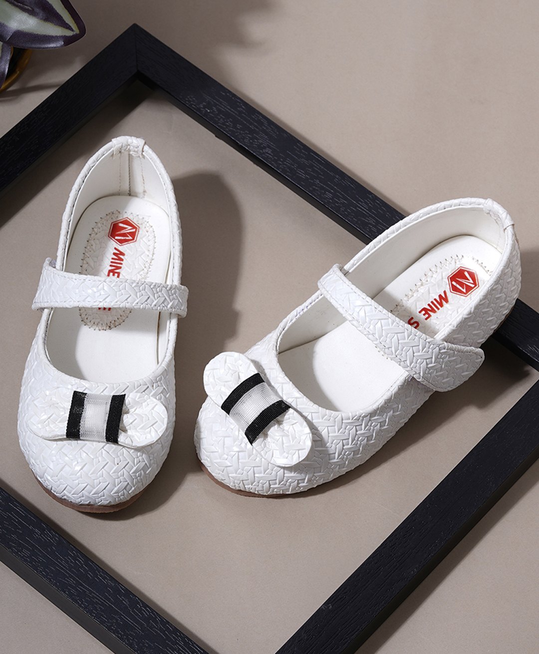 Minesole Bow EmbellishedBallerinas -White-image-45