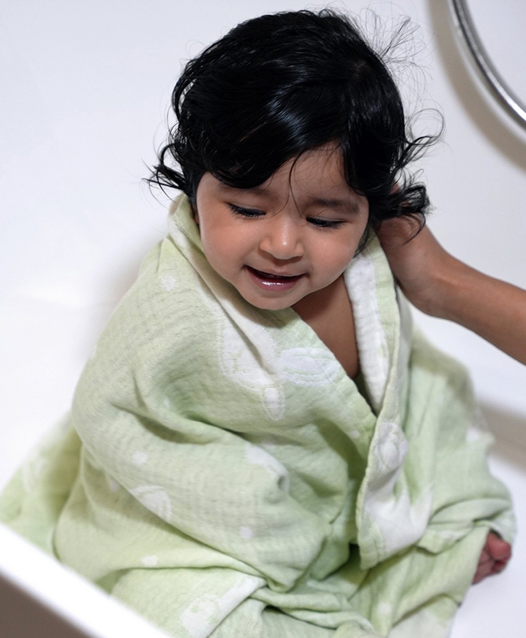 Doctor Towels Aloe Vera Garden Bunny Printed Baby Bath Towel - Green-picture-3