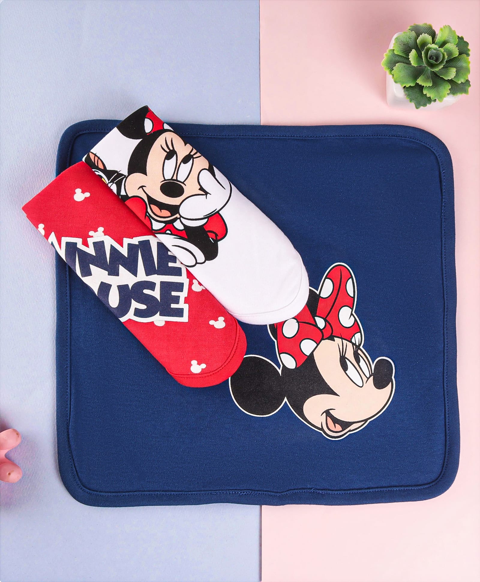 Babyhug Disney Single Jersey Hand & Face Towels With Minnie Mouse Graphics Pack of 3 L 30 cm x H 30 cm - Navy Blue Red & White-image-42
