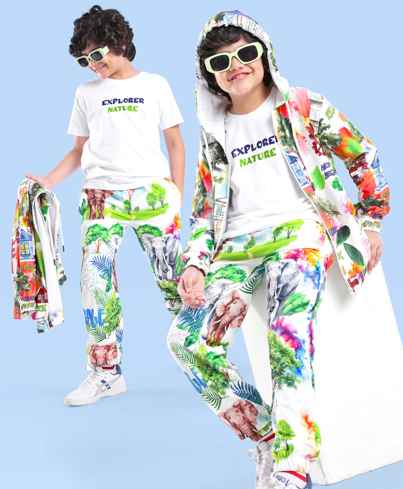 Ollington St. Cotton Knit Full Sleeves Hooded Front Zipper Sweatshirt & Joggers Co-Ord Set With Inner T-Shirt & Nature Explorer Print - White-picture-27