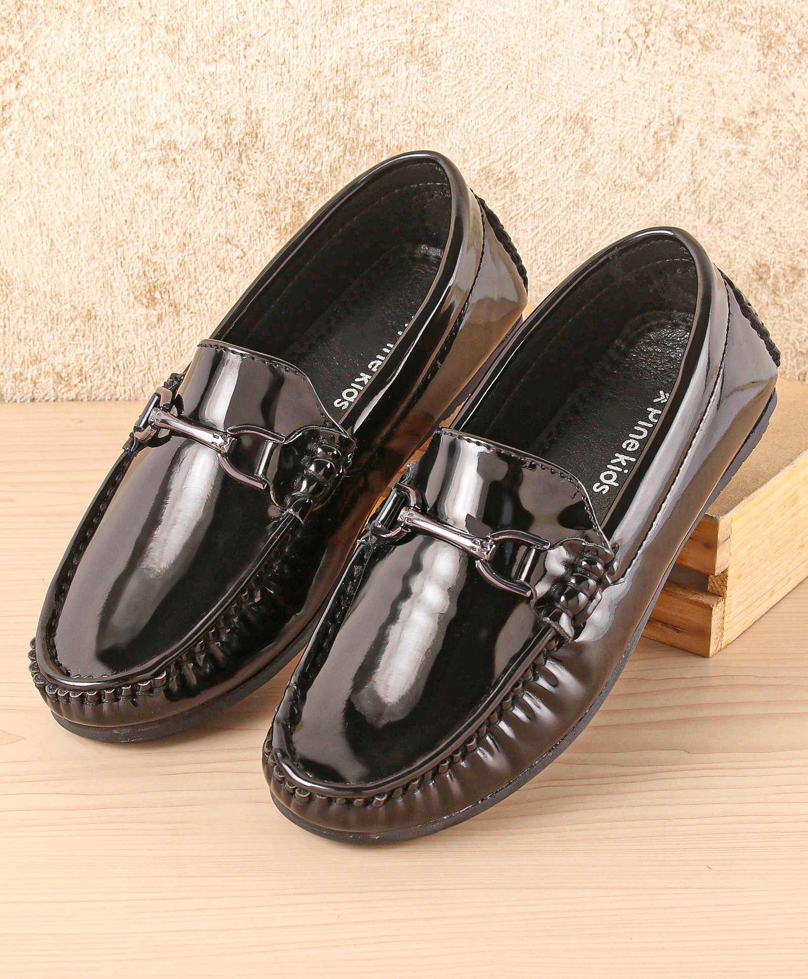 Pine Kids Slip On Party Wear Shoes with Applique - Black-picture-2
