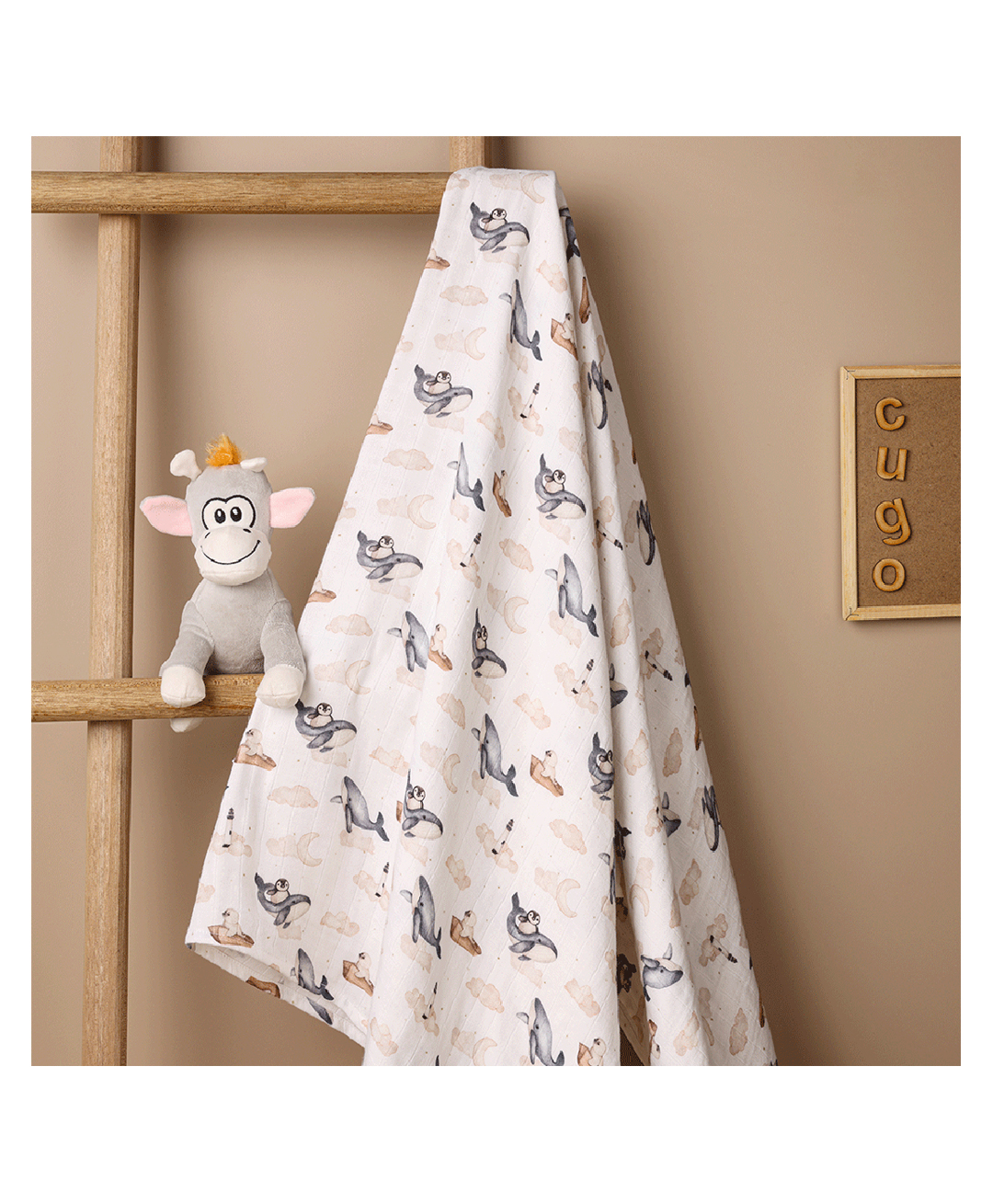 CUGO Bamboo Cotton Muslin Swaddle - Dreamy Whale-picture-11