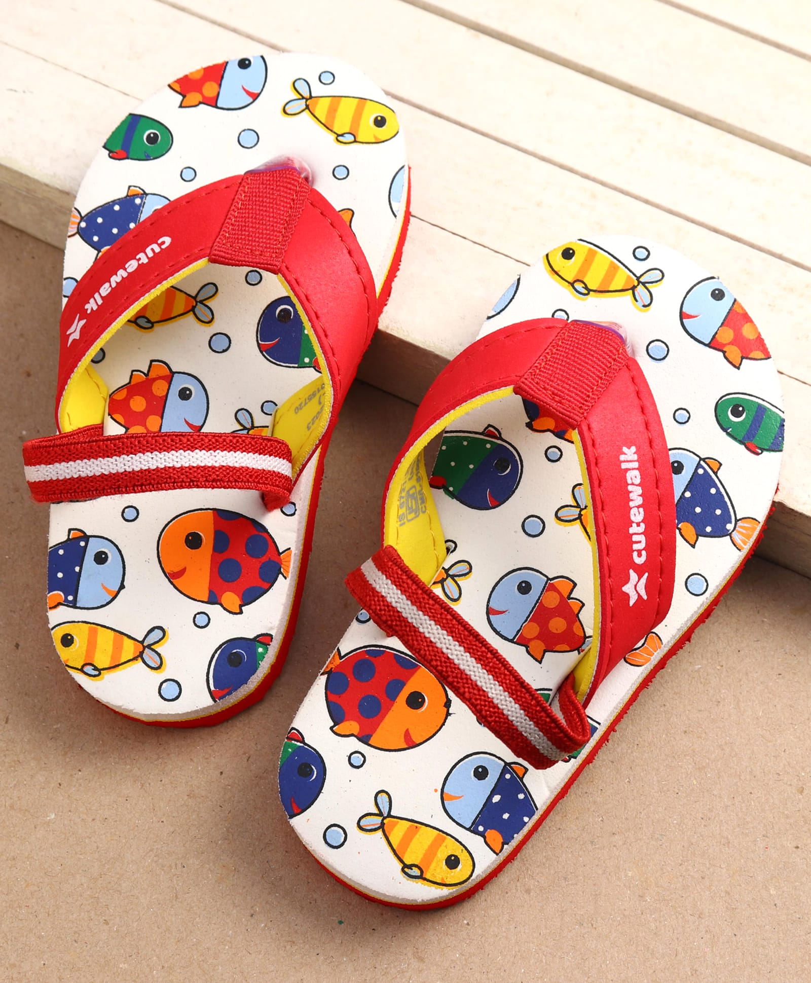 Cute Walk by Babyhug Fish Print Flip Flops With Back Strap Closure - White-image-38