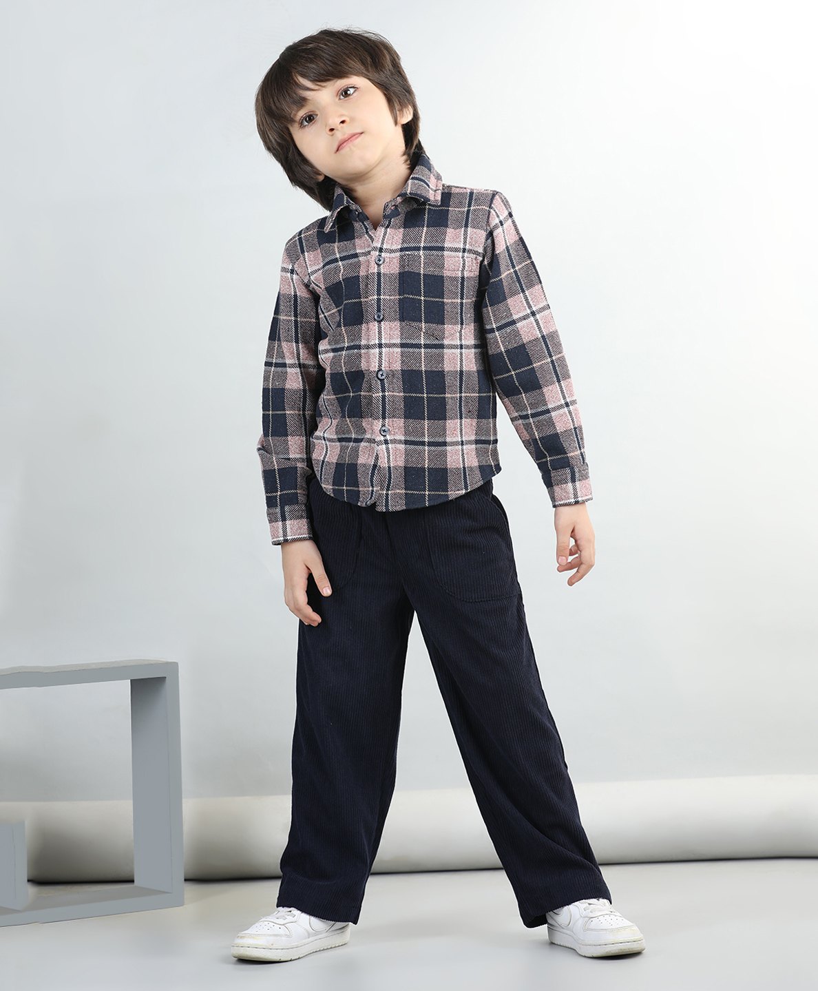 Aww Hunnie Woollen Blend Full Sleeves Checked Shirt With Solid Trousers - Blue-picture-27
