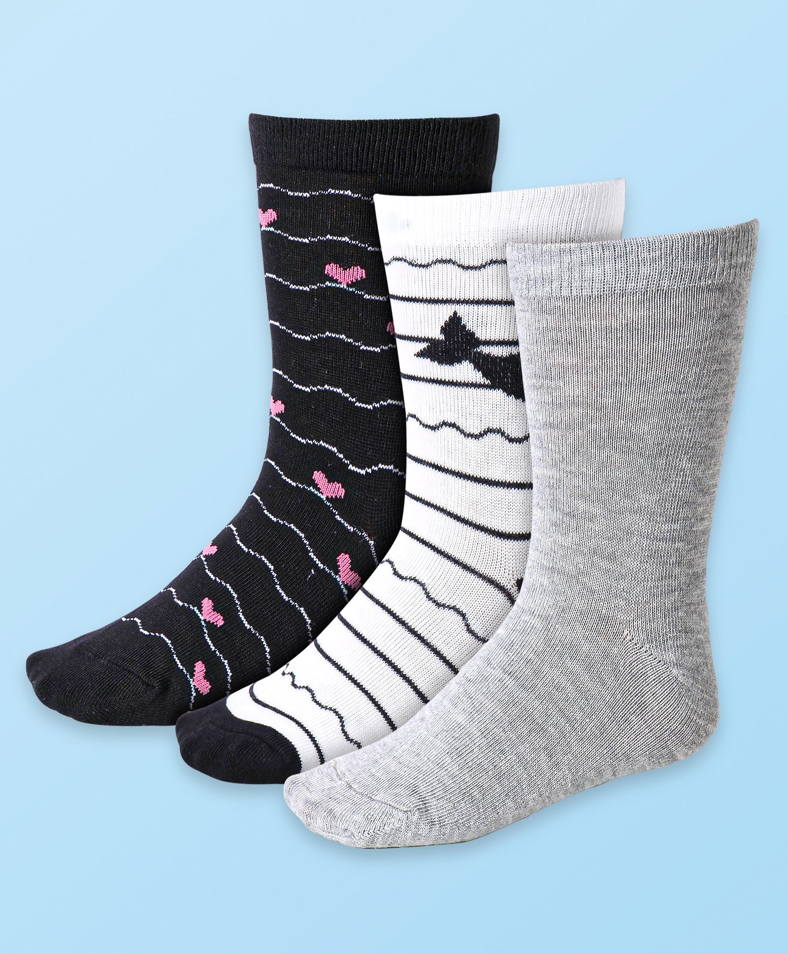 Cute Walk by Babyhug Cotton Lycra Knit Anti-bacterial Ankle Length Socks Solid Whale & Heart Design Pack of 3 - Black Gray & White-image-40