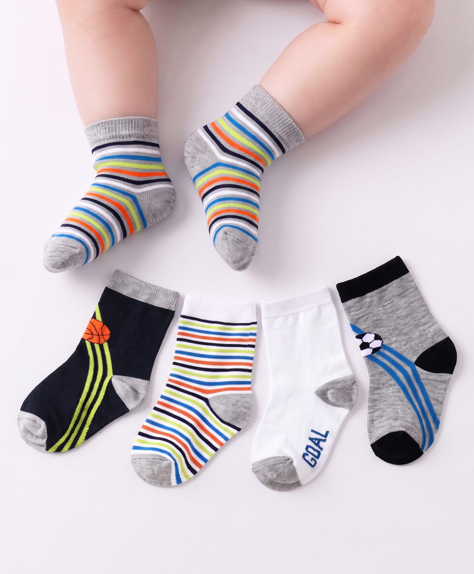 Cute Walk by Babyhug Cotton Knit Anti-Bacterial Ankle Length Sporty & Stripe Design Socks Pack of 5 - White Grey & Black-image-18
