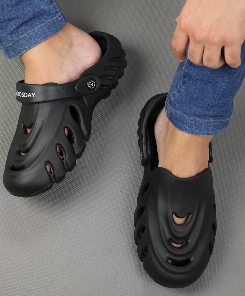 Priaansha Kids Wave Design Detailed Clogs - Black-picture-16