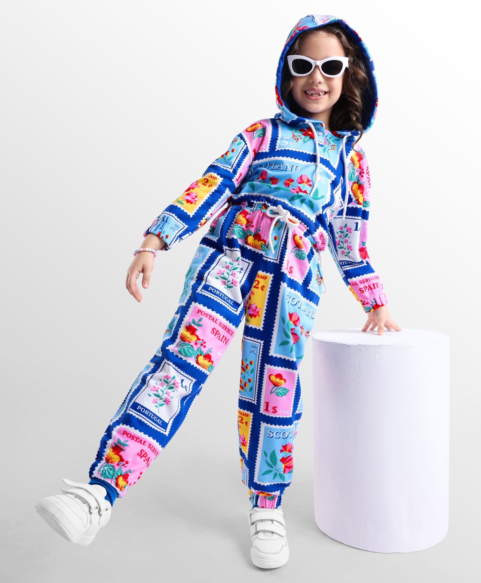 Ollington St. Cotton Knit Full Sleeves Winter Wear Floral Printed Hooded Sweatshirt & Jogger Set - Blue & Pink-picture-5