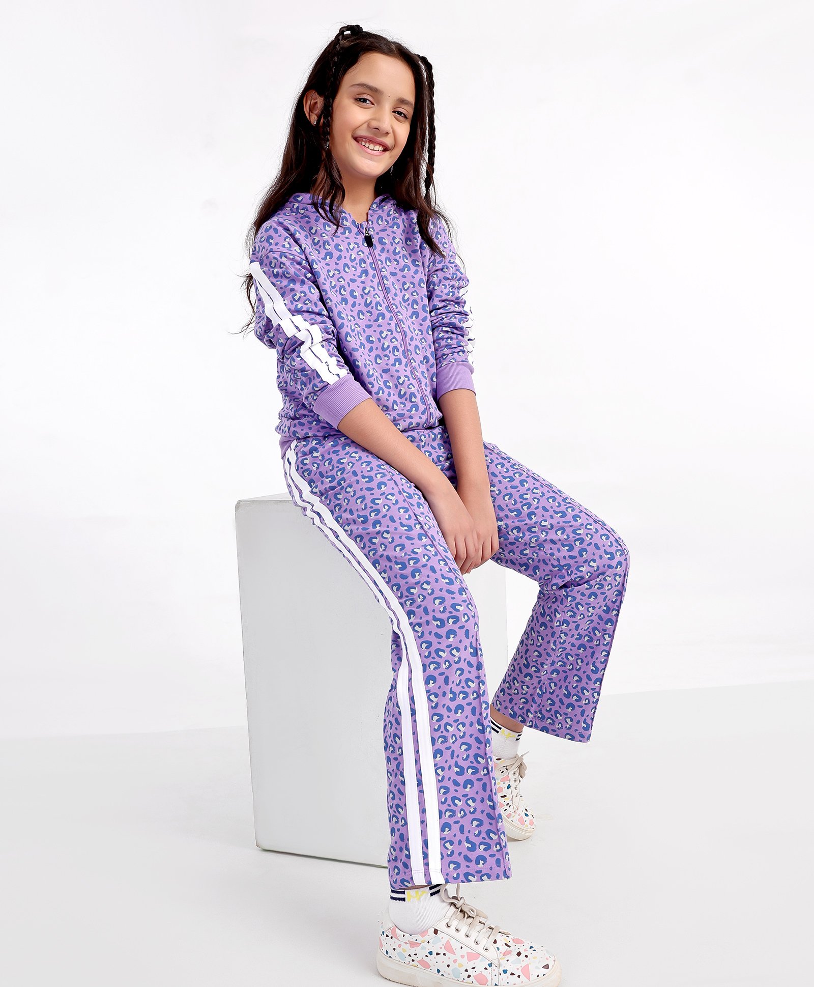 Ollington St. Cotton Knit Full Sleeves Front Zipper Hoodie & Track Pants Winter Wear Co-Ord Set With Leopard Print - Lilac-image-37