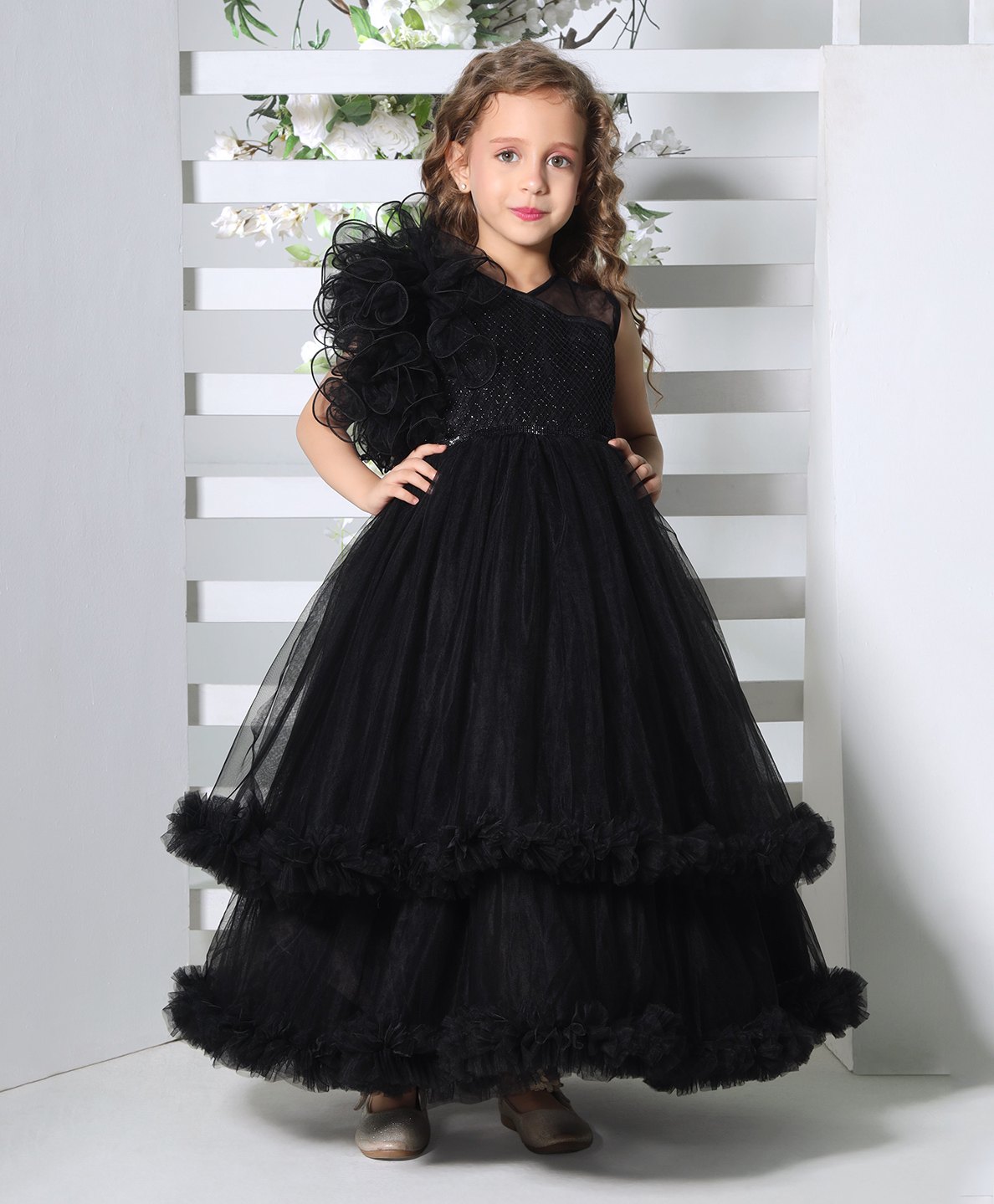 Ministitch Net Sleeveless Zariwork Embellished Double Layered Gown - Black-image-11