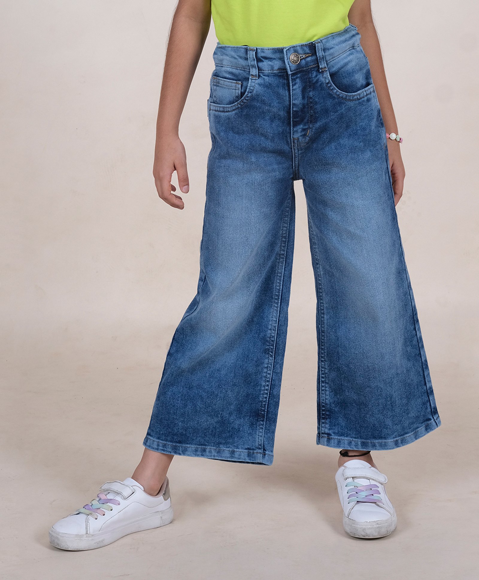 Kiddopanti Solid Flared Jeans - Blue-picture-13