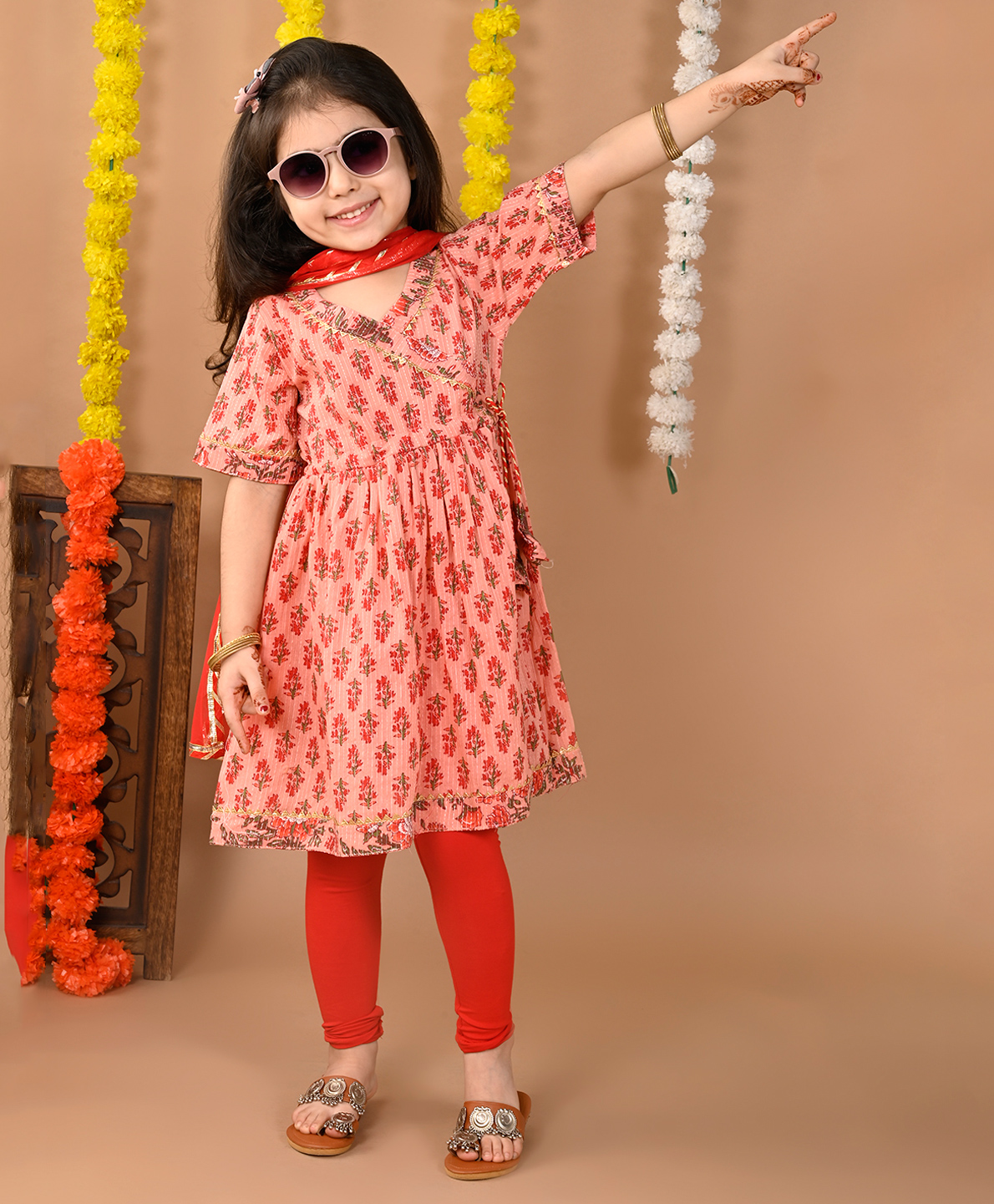 Kinder Kids Cotton Half Sleeves Floral Motif Printed Kurta With Leggings & Dupatta - Peach & Red-image-6