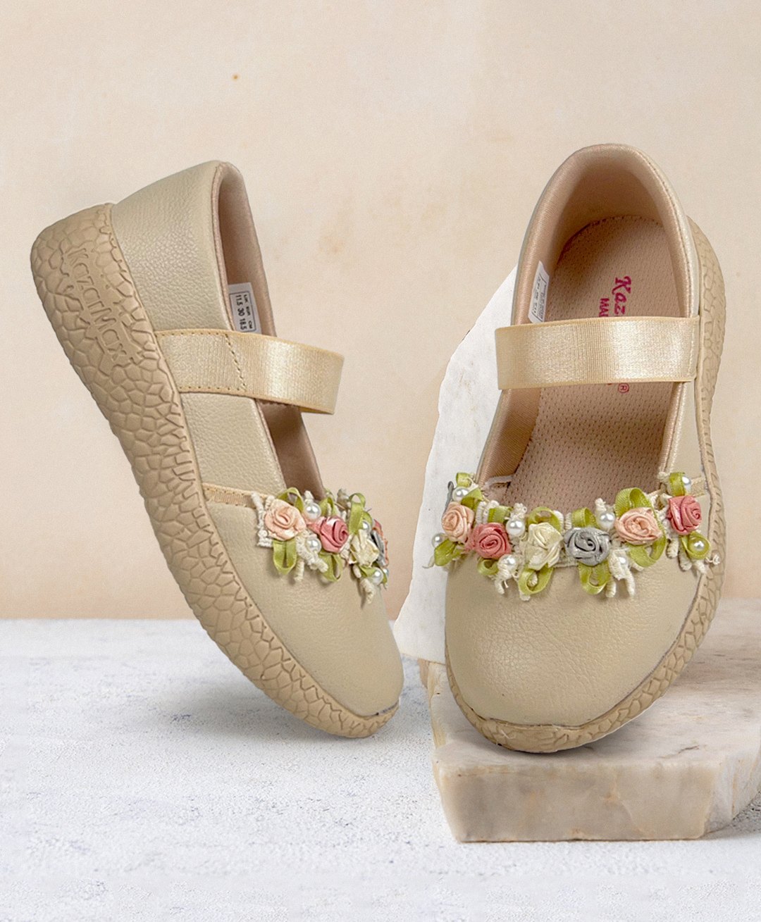 KazarMax Floral Applique Detailed Ballerinas - Beige-image-30