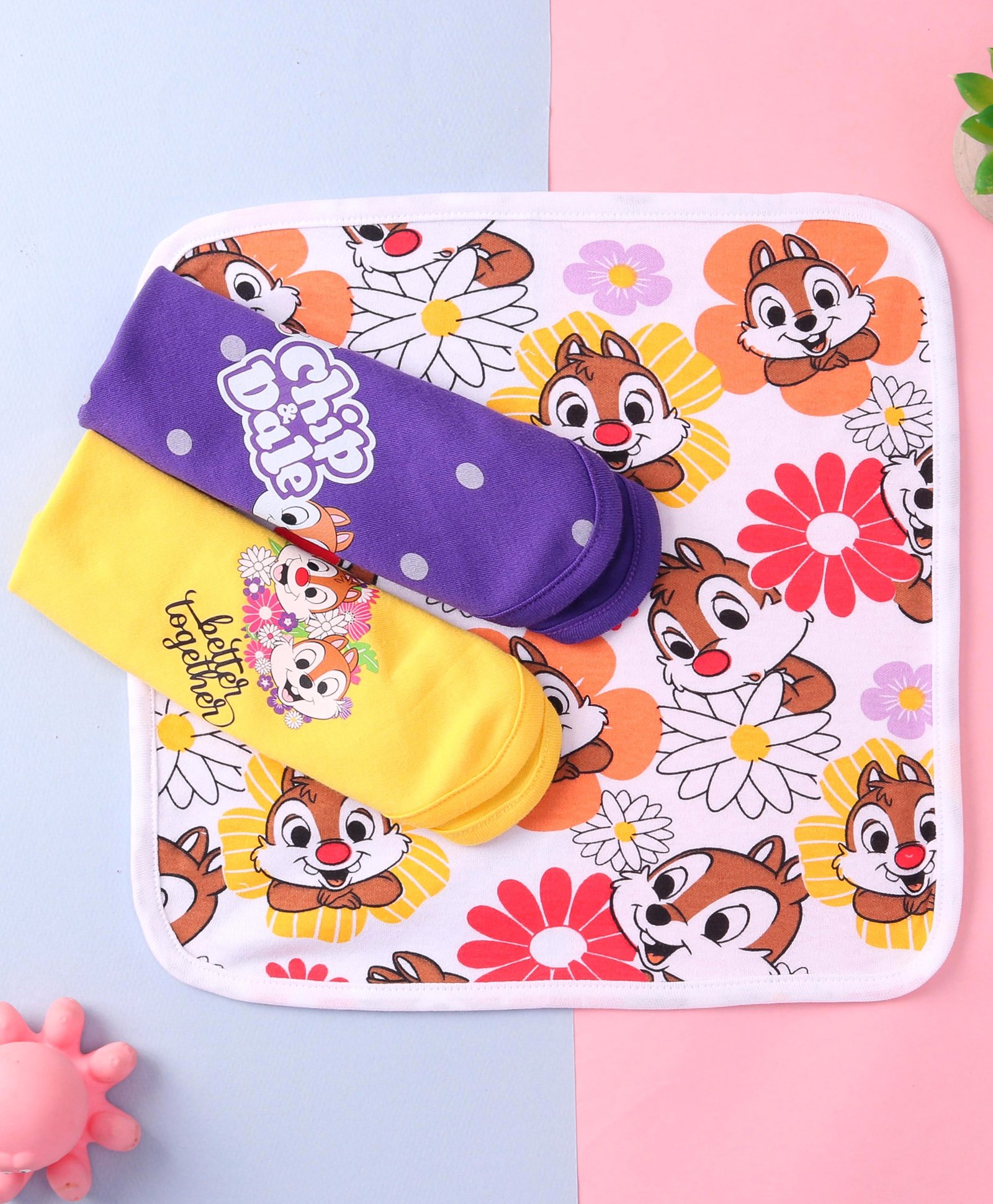 Babyhug Disney Interlock Knit Hand and Face Towels with Chip 'n Dale Graphics Pack of 3 L 30 X B 30 Cm -Pink-picture-26