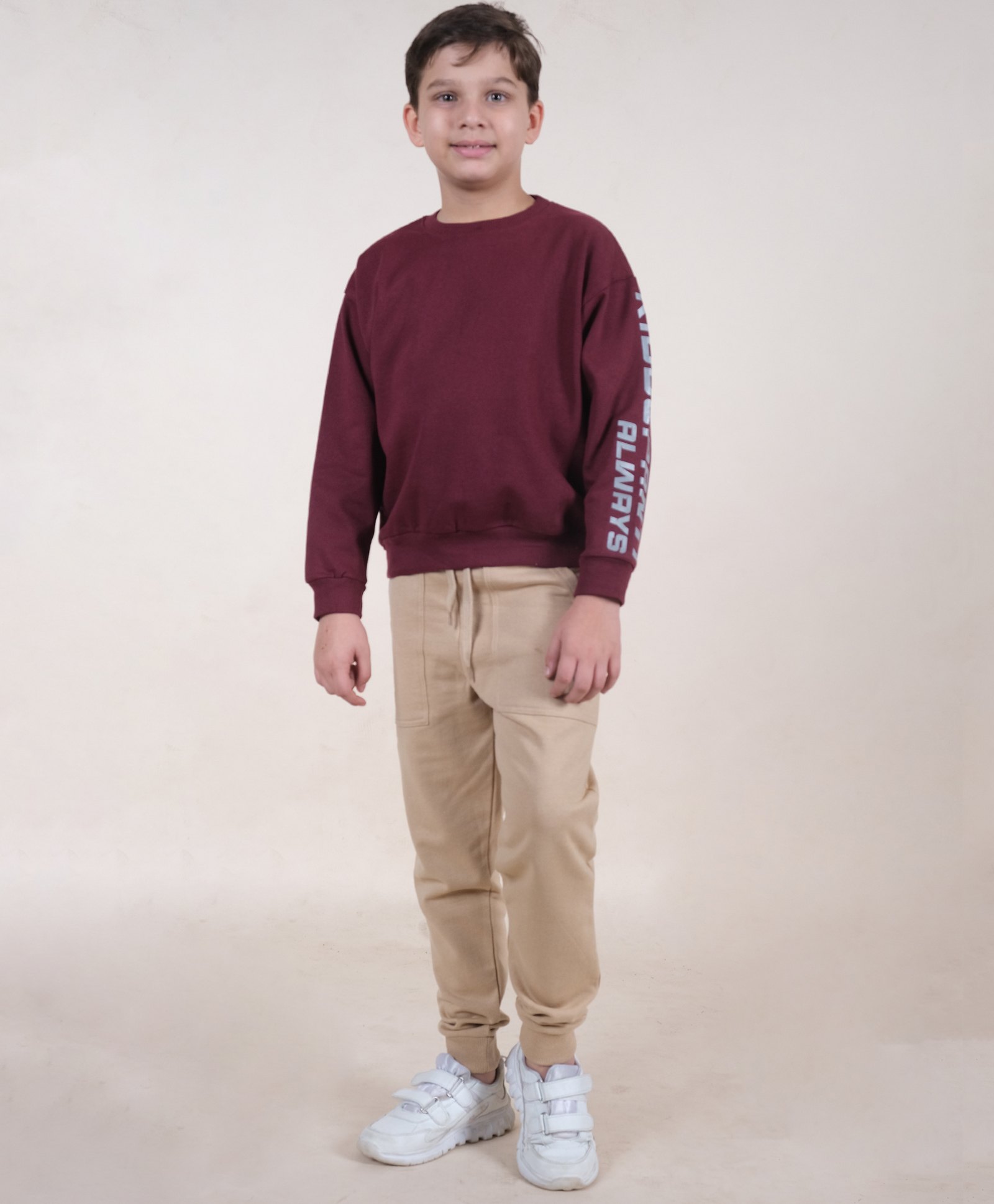 Kiddopanti Fleece Full Sleeves Brand Name Printed Cut & Sew Sweatshirt With Solid Joggers Set - Maroon & Beige-image-8