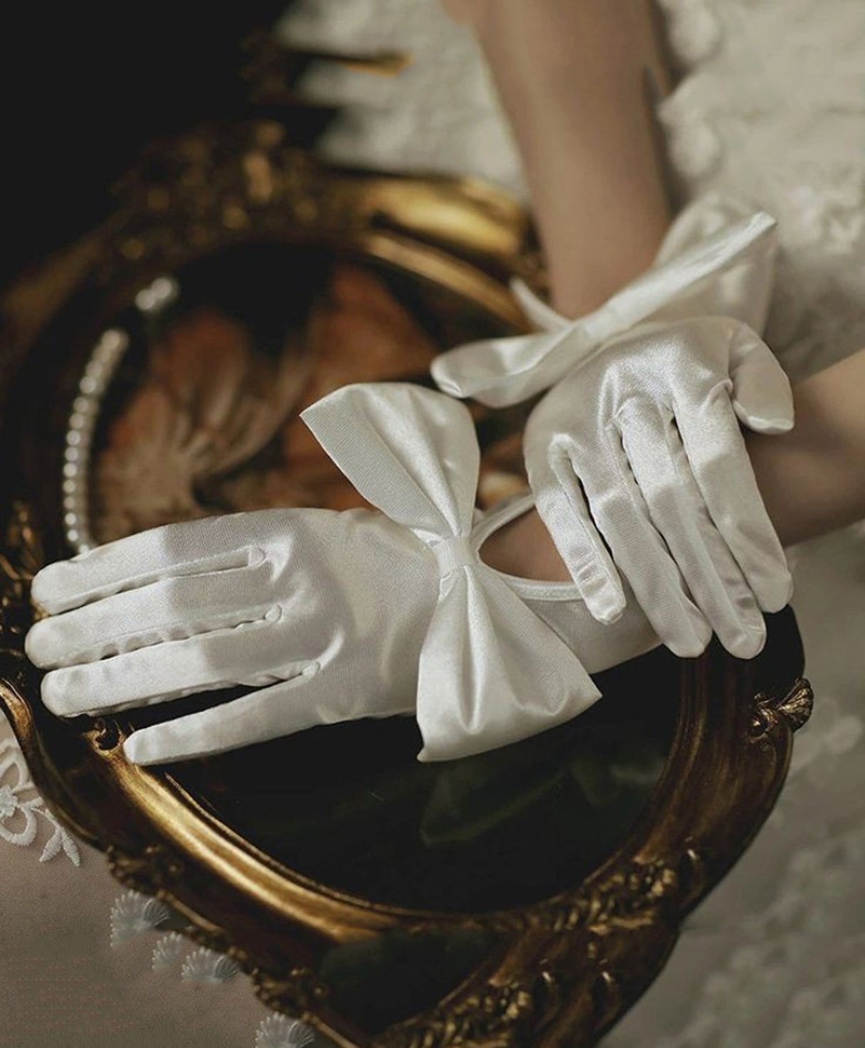 Tipy Tipy Tap Fullfinger Satin Huge Bow Gloves - Ivory-picture-15