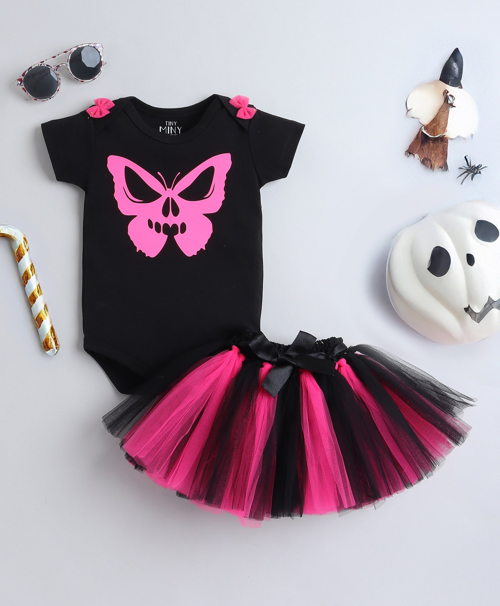 TINY MINY MEE Halloween Theme Half Sleeves Scary Butterfly Printed & Bow Applique Detailed  Onesie With Net Tutu Skirt Set - Black & Pink-image-7