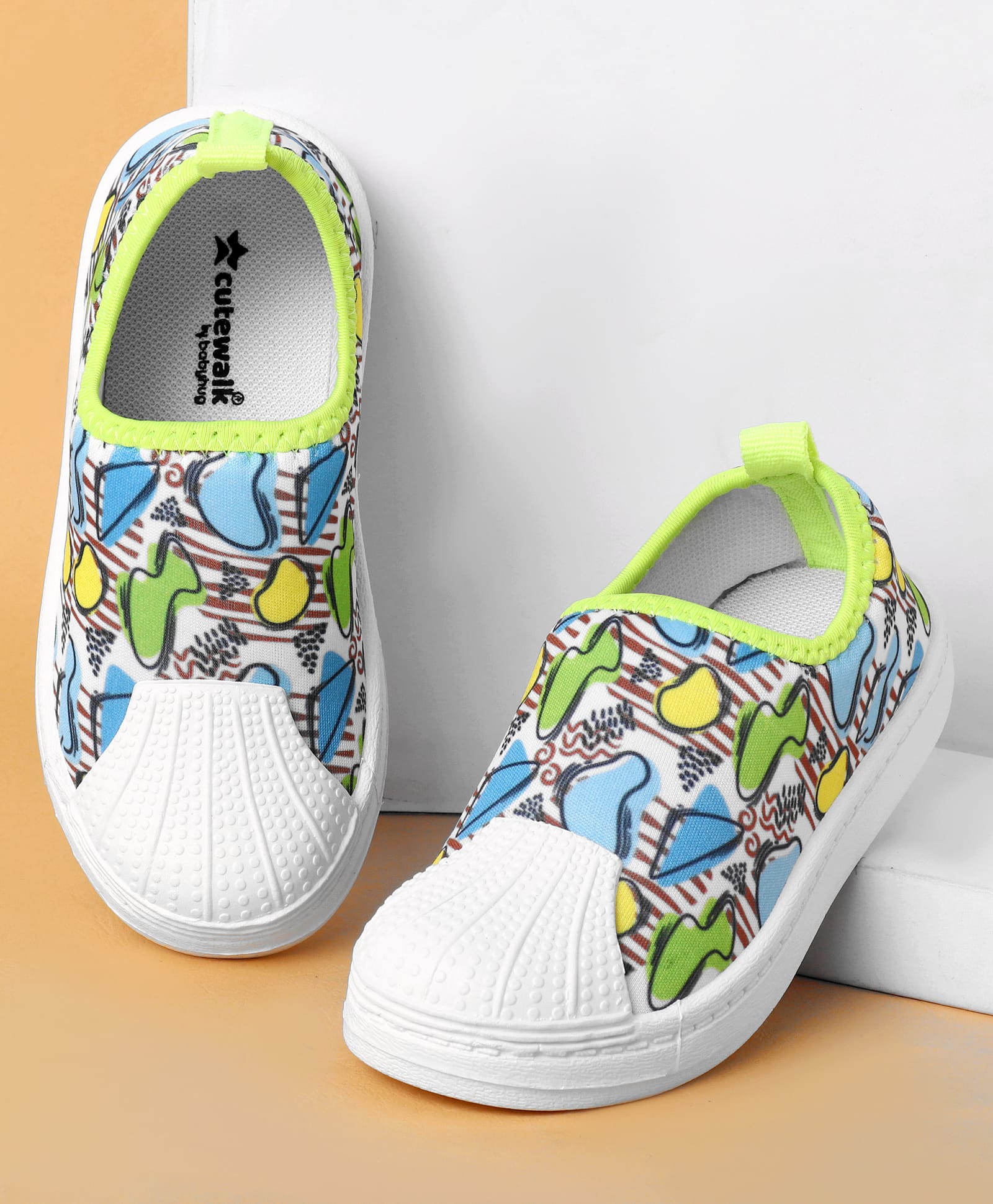 Cute Walk by Babyhug Slip On Casual Shoes with Abstract Print - Light Green-image-20