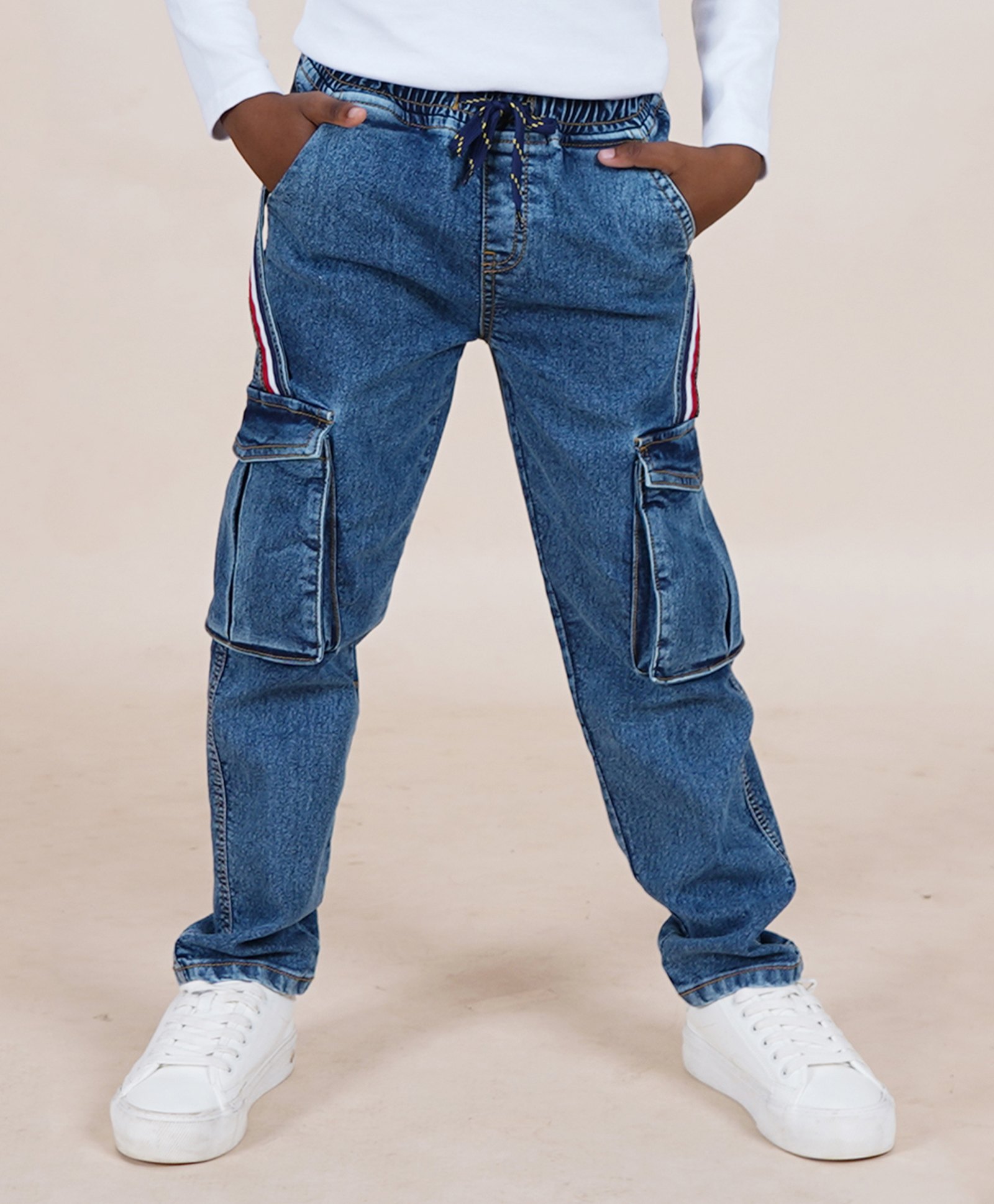 Kiddopanti Denim Solid Jeans With Cargo Pockets - Blue-image-13
