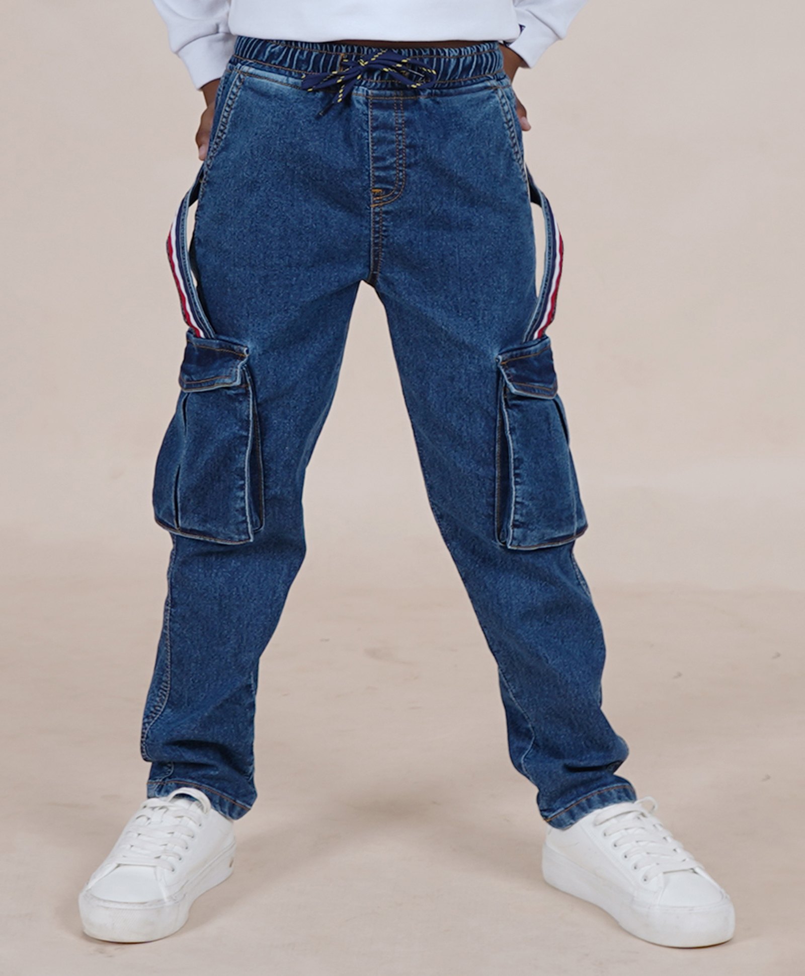 Kiddopanti Denim Solid Jeans With Cargo Pockets - Dark Blue-image-10