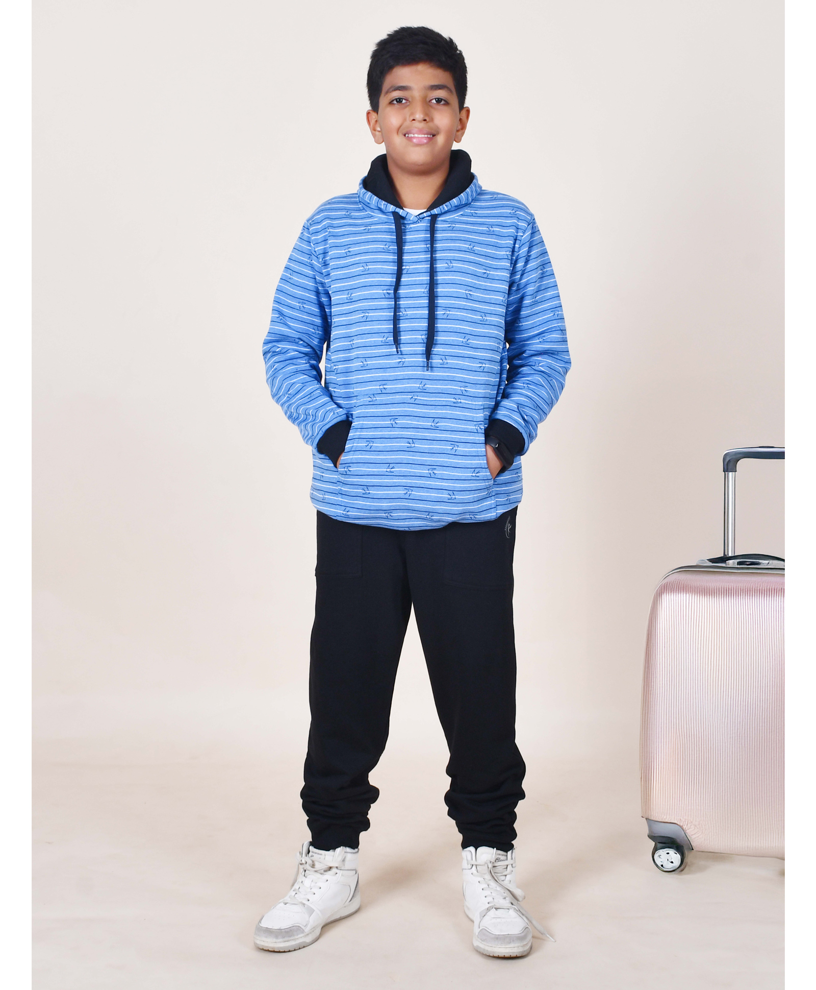 Kiddopanti Fleece Full Sleeves Birds Printed Hooded Sweatshirt With Joggers Set - Light Blue & Black-picture-16