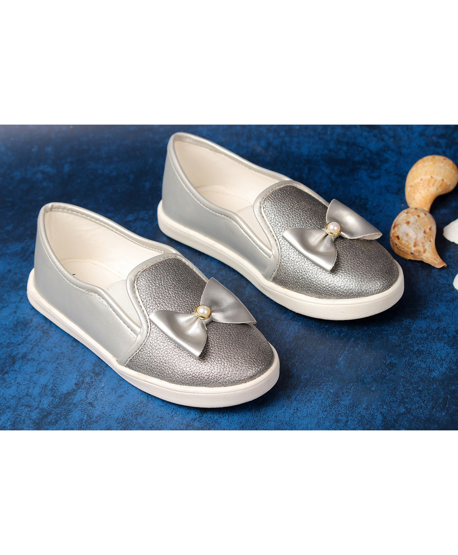 boyz n galz Shimmer Bow Applique Detailed Casual Shoes - Sliver-image-20