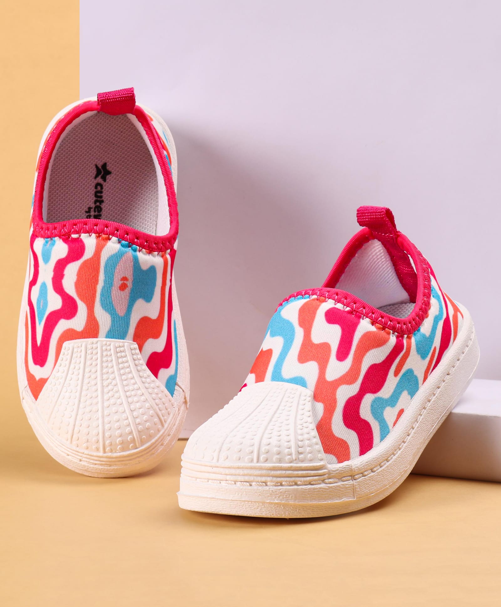 Cute Walk by Babyhug Slip on Casual Shoes with Abstract Print - Pink-image-29