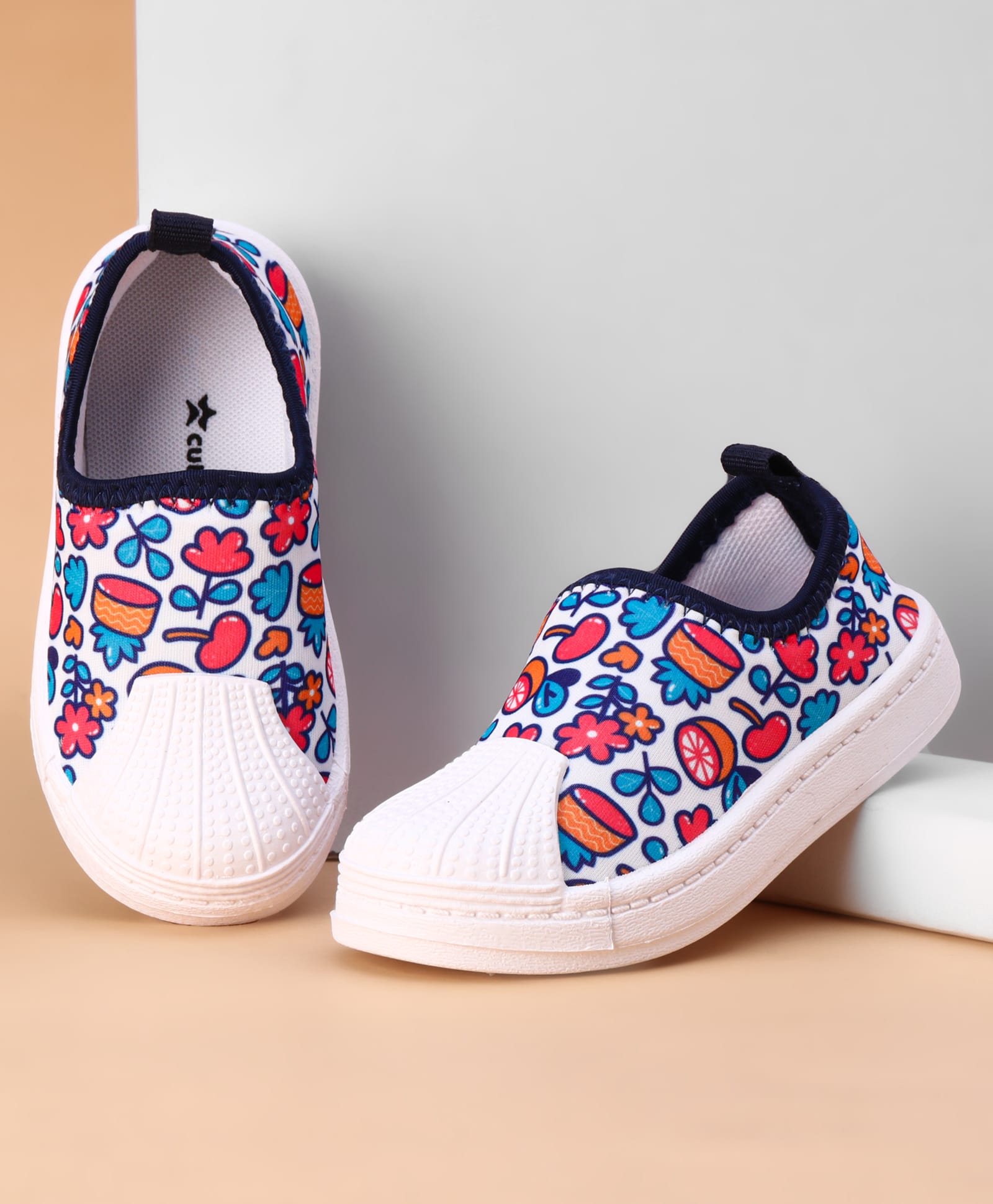 Cute Walk by Babyhug Slip OnCasual Shoes with Floral Print - White Blue & Red-picture-21