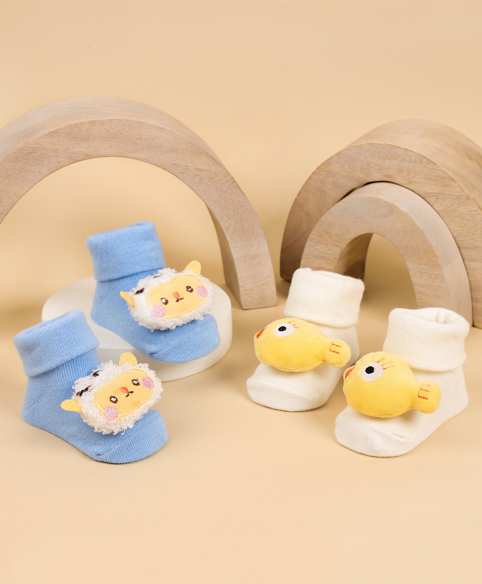 Kicks & Crawl Pack Of 2 Squishy Fishy Socks - Blue & White-image-44