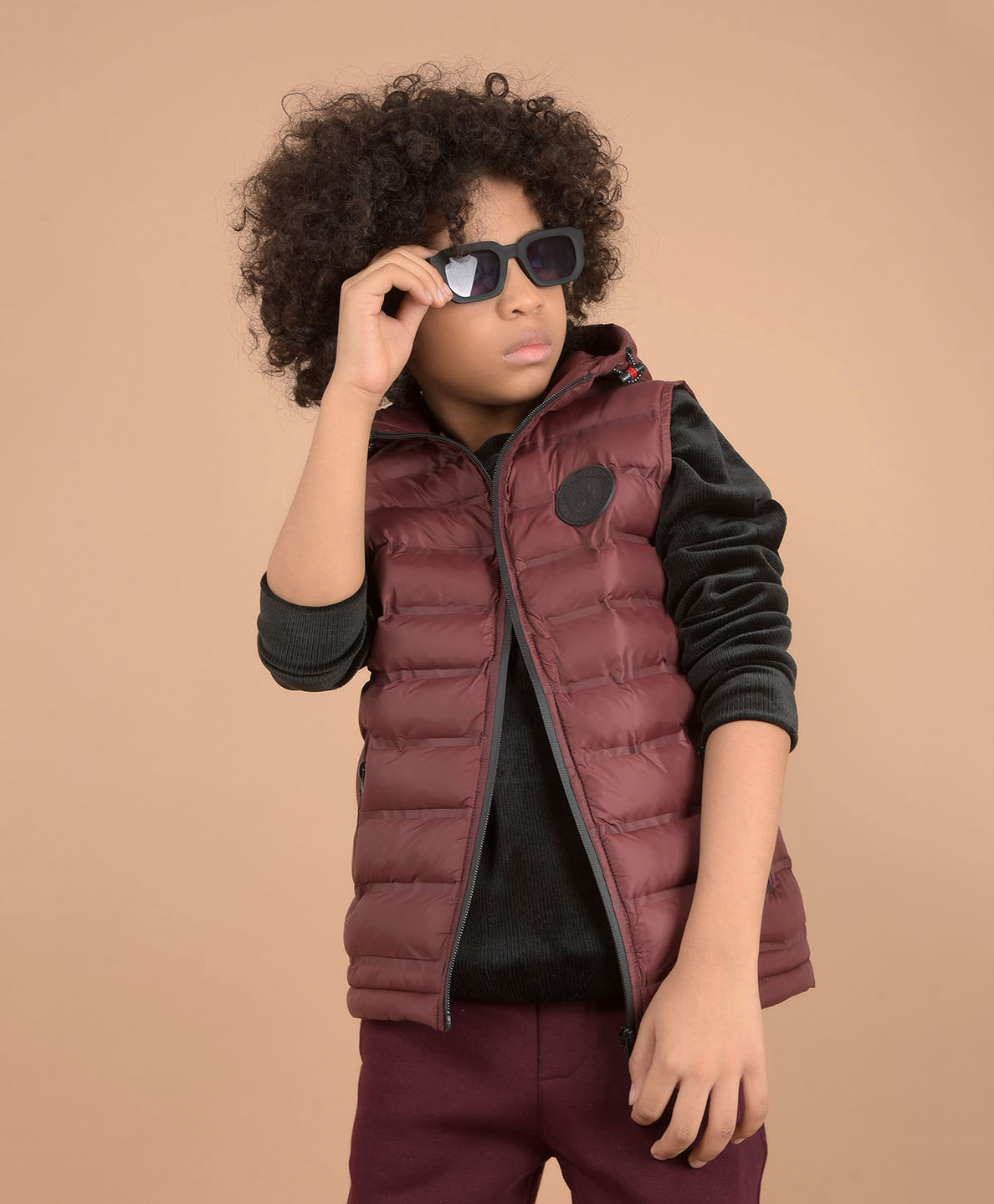 CRIMSOUNE CLUB Sleeveless Solid Hooded Quilted Jacket - Wine-image-37