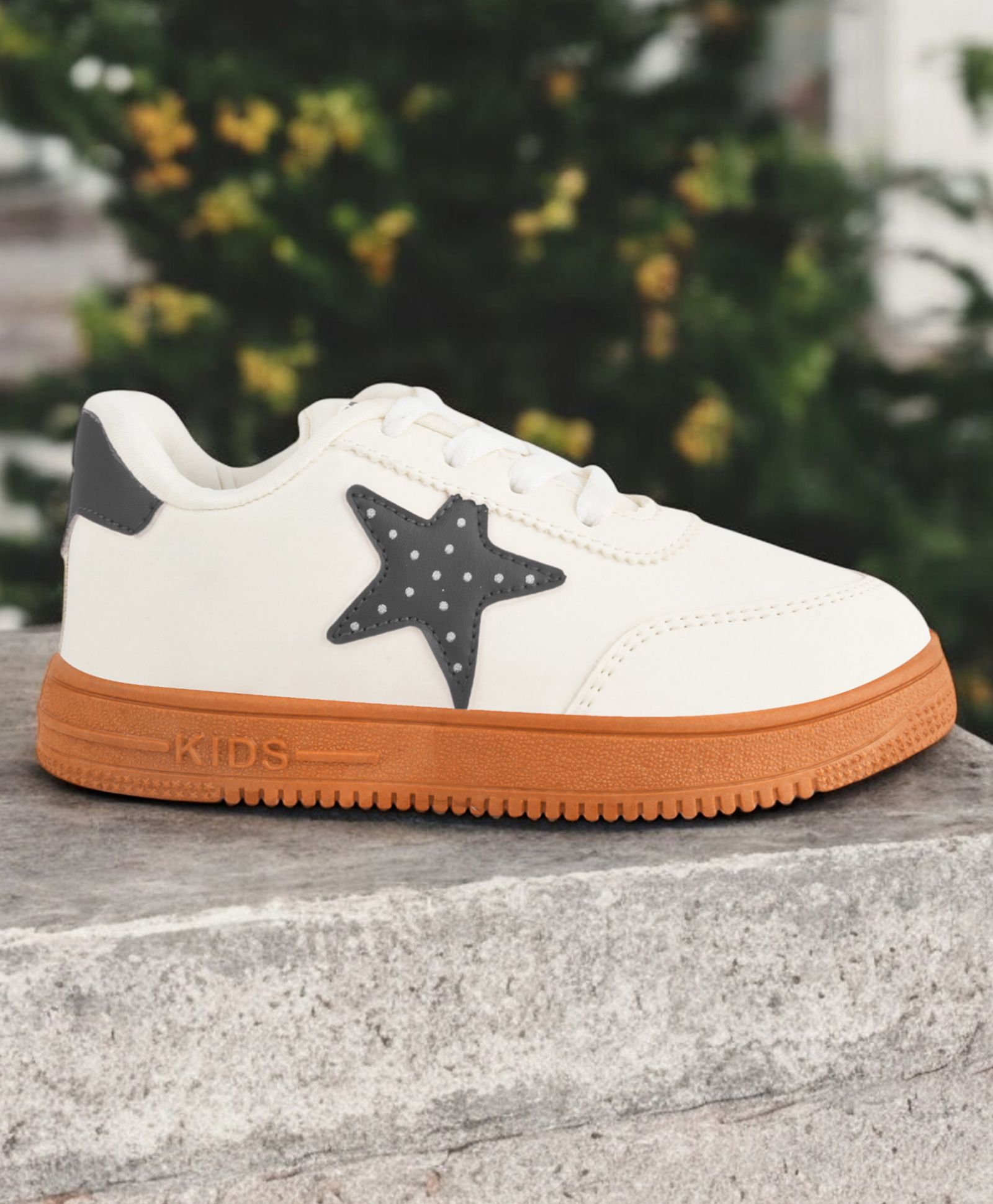 Lil Lollipop Star Designed & Colour Blocked Lace Tie Up Shoes - Off White-picture-23