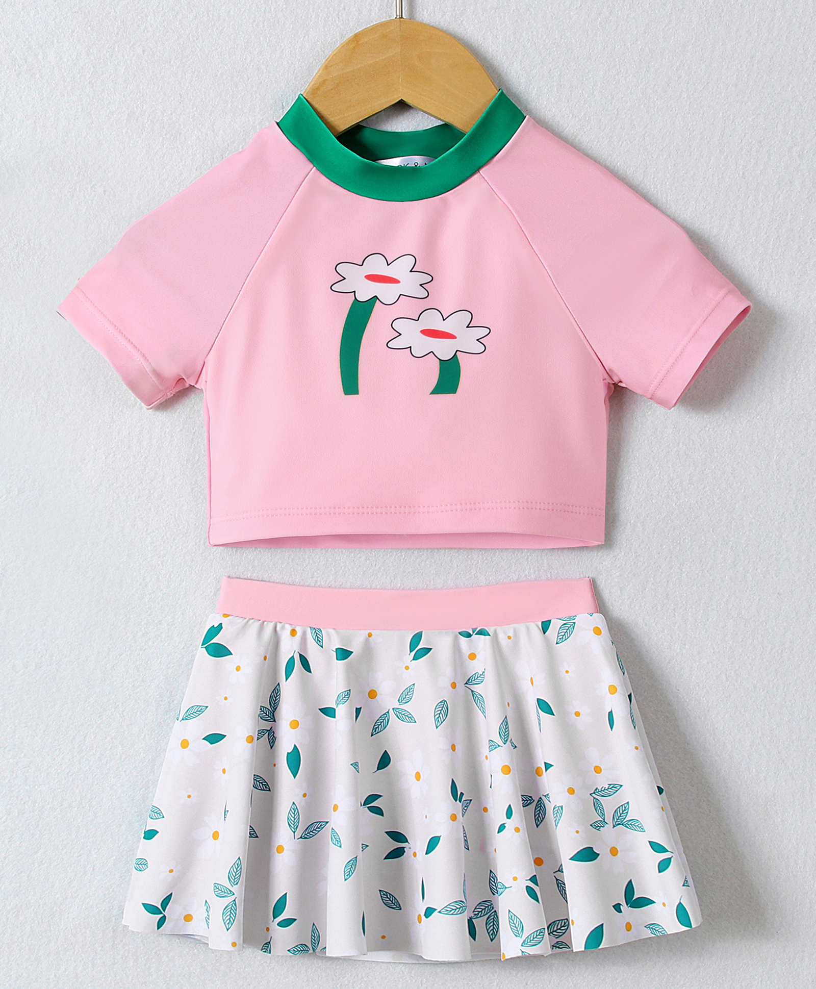 Mark & Mia Half Raglan Sleeves Two Piece Swimsuit with Floral Print - Pink-image-40